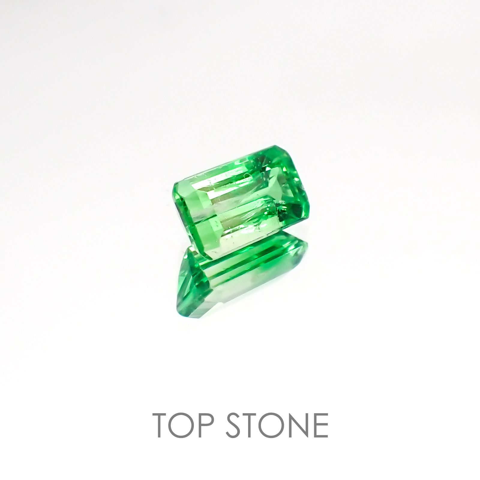 バイカラーツァボライト タンザニア産 ルース 0.99ct[21018492]6.9×4mm前後