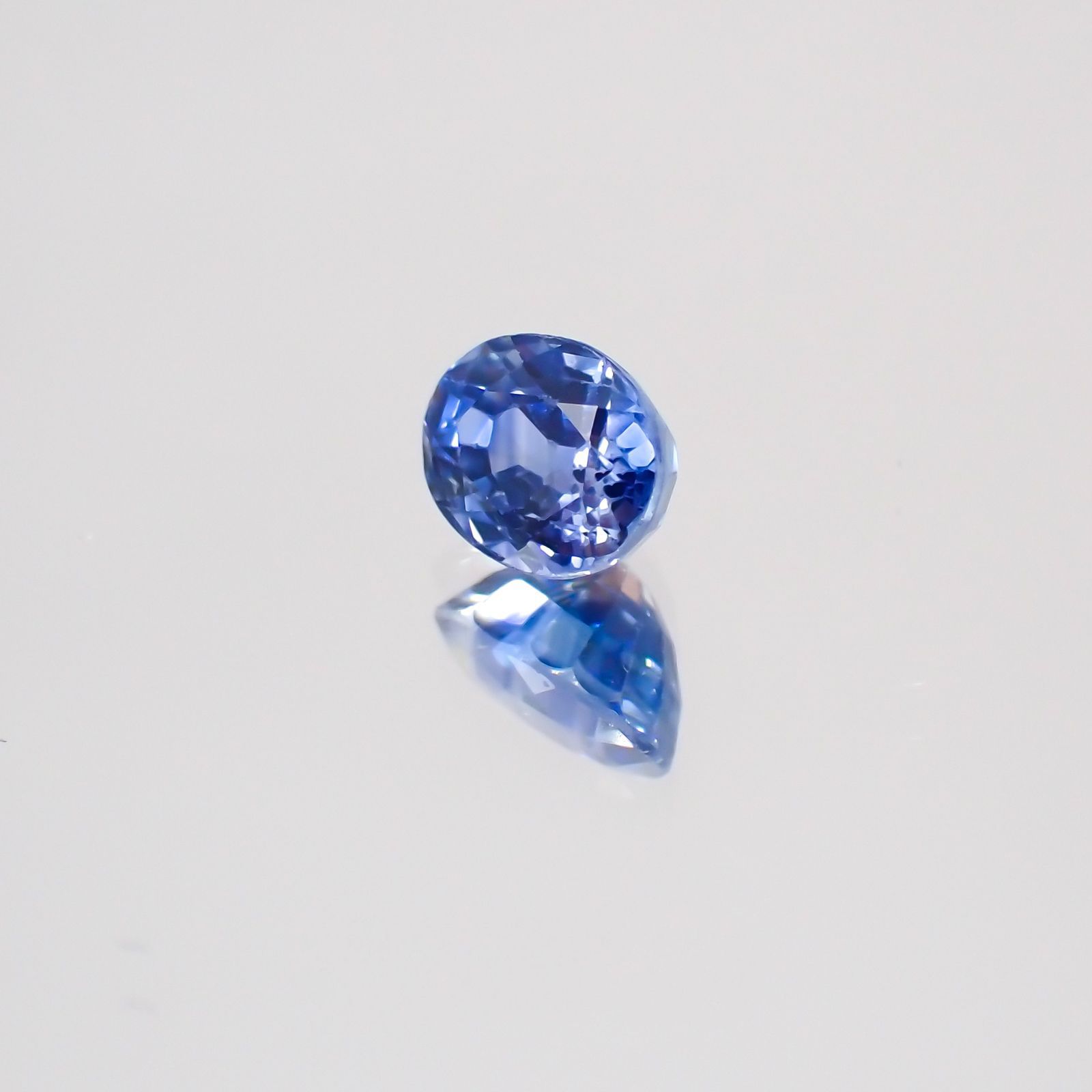 サファイア マダガスカル・スリランカ産 ルース 0.5ct[21028710]5.1×3.7mm前後