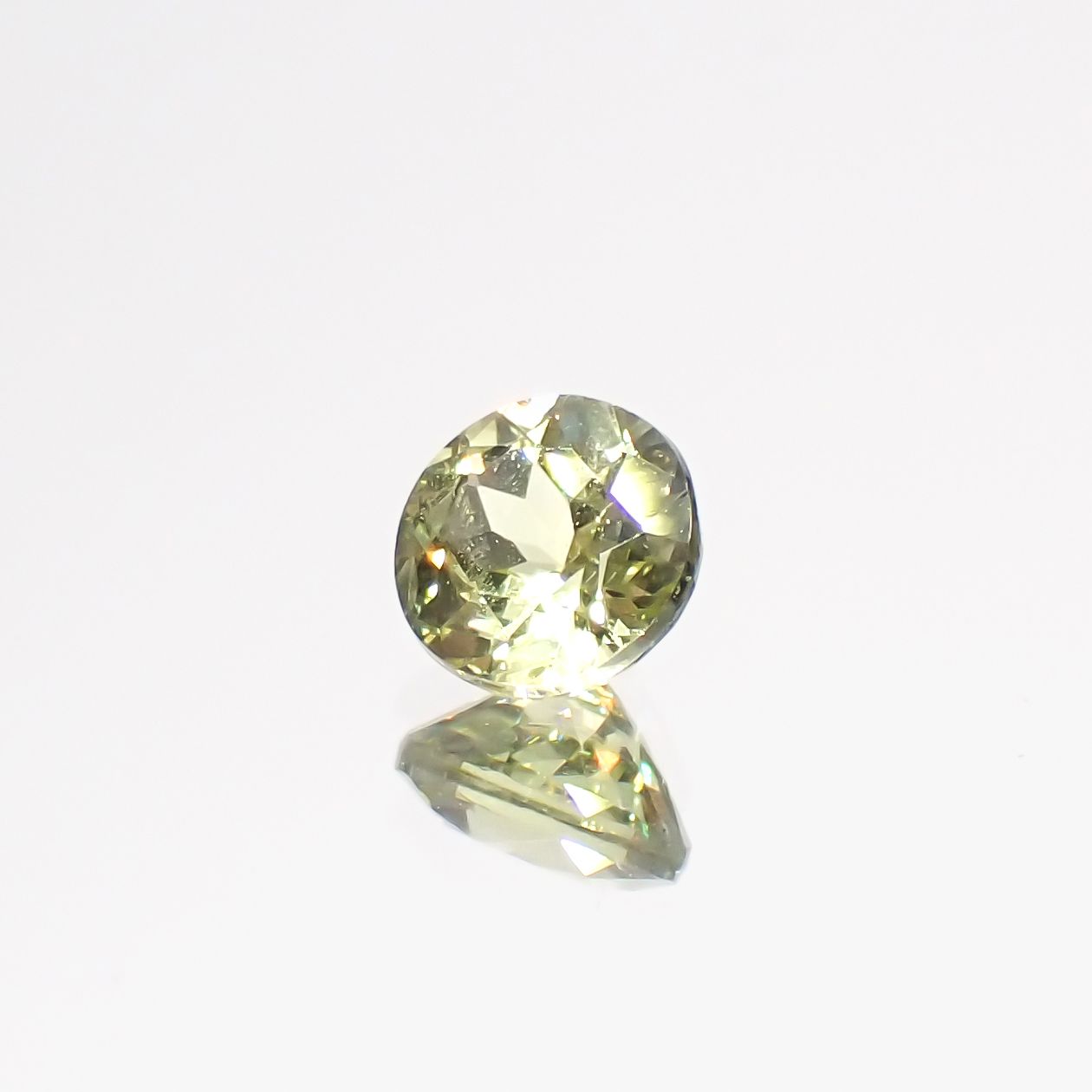 マリガーネット(宝石名グロッシュラー アンドラダイト・ガーネット)マリ共和国産 0.44ct 識別済[231124324]4.5x4.5mm前後
