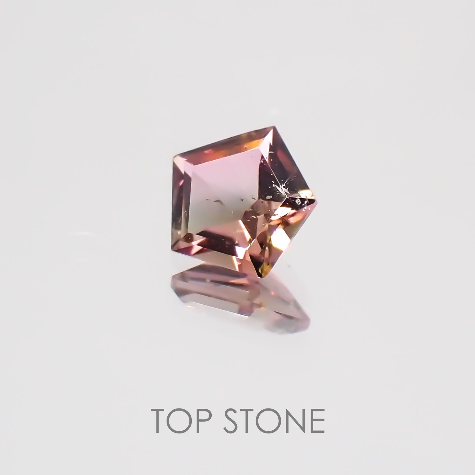 ◇ペンタゴンカット◇バイカラートルマリンSA(宝石名バイカラー・トルマリン) ブラジル/アフリカ産 0.33ct 識別済[21019550]5×5mm前後
