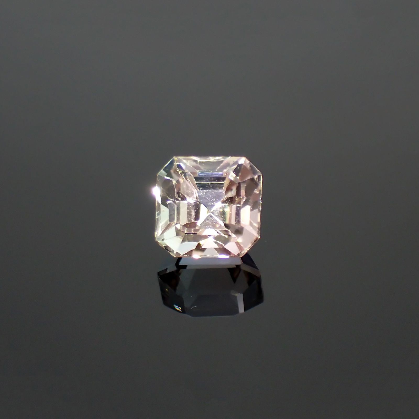 パステルカラートルマリン アフガニスタン産 1.46ct [220114101]6.2x6.1mm前後