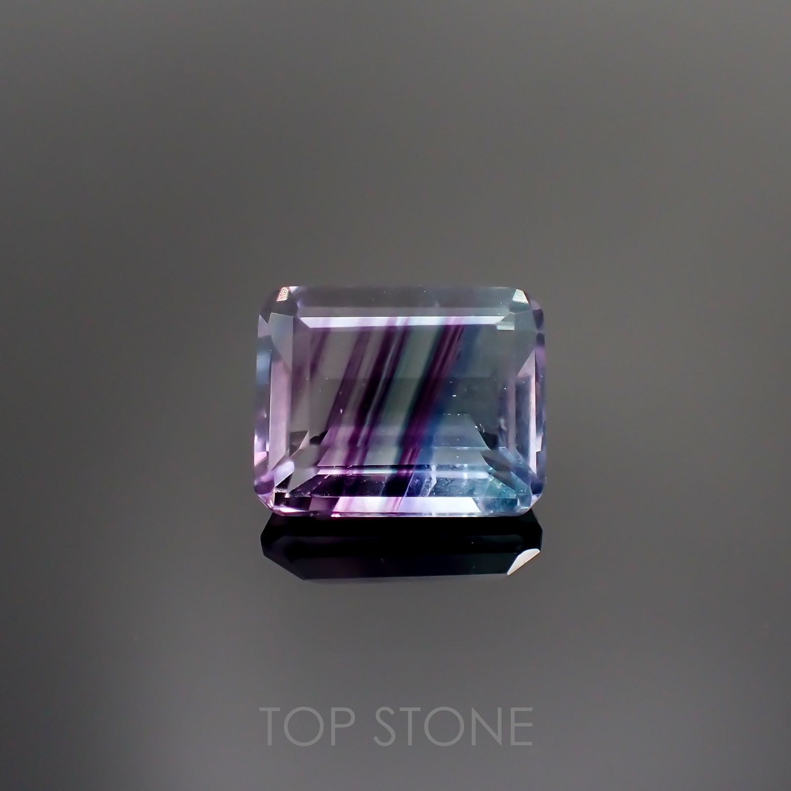 バイカラーフローライト ブラジル産 ルース 4.07ct[210913215]10.1×8.1mm前後