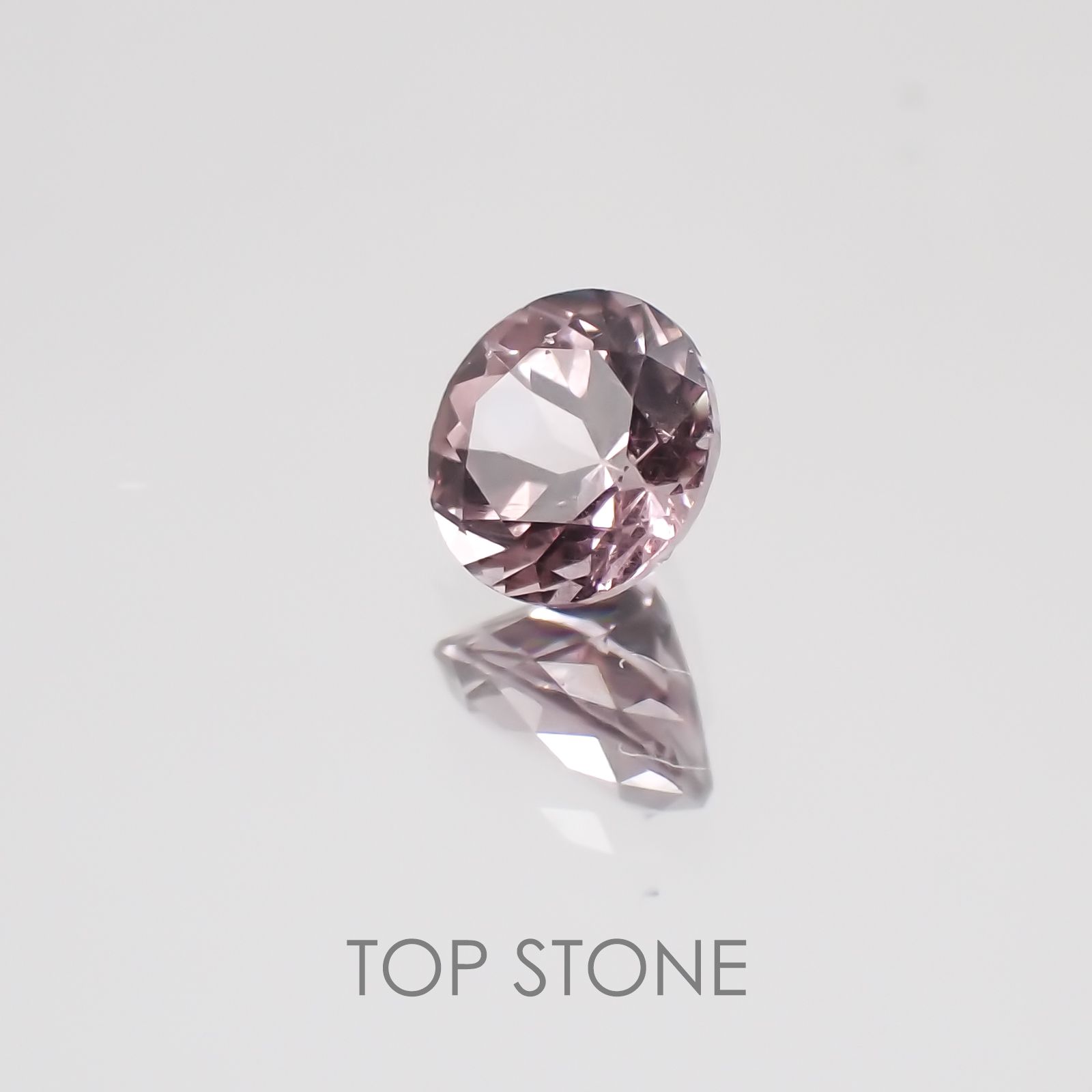 マラヤガーネット(宝石名ガーネット) タンザニア産 0.22ct 識別済[21059374]3.6×3.6mm前後