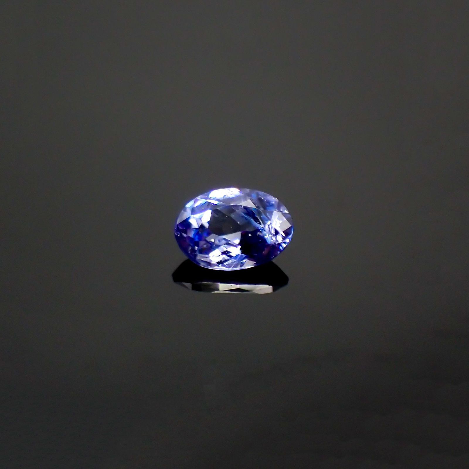 ベニトアイト(宝石名ベニトアイト) アメリカ・カリフォルニア産 0.096ct 識別済[210711648]3.3×2.4mm前後