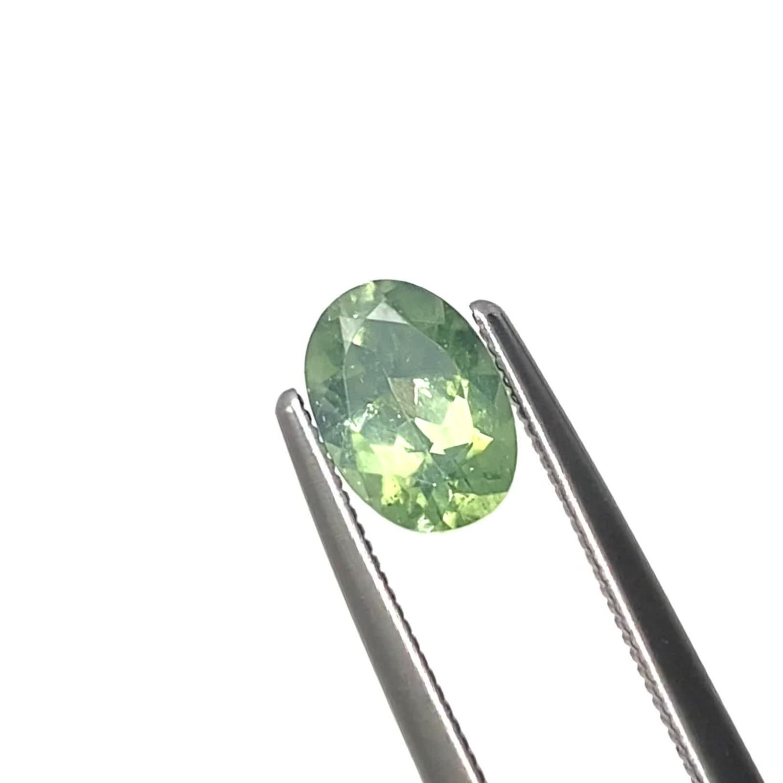 グリーンジルコン スリランカ/カンボジア産 1.29ct / 7.5x5.4mm前後