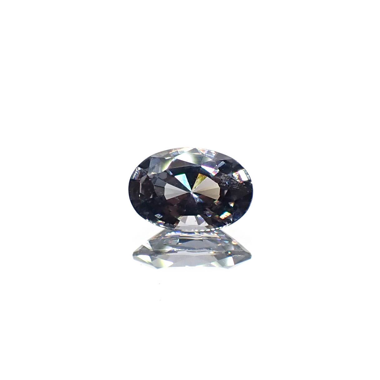 プラチナスピネル(宝石名スピネル)ビルマ産 0.63ct 識別済[250730761]6.6x4.5mm前後