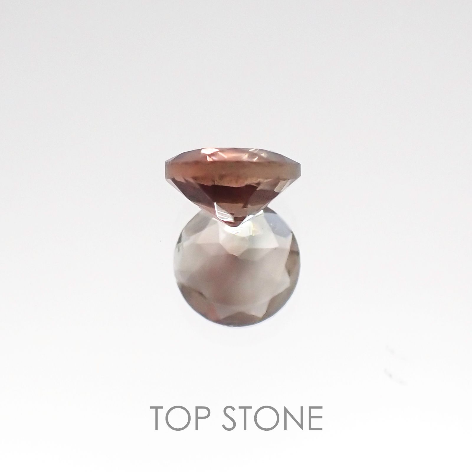 バイカラーオレゴンサンストーン アメリカ産 ルース 0.43ct[20107094]5.2×5.2mm前後