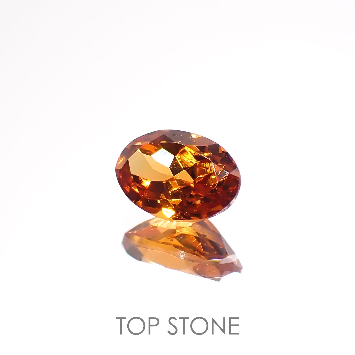 スペサルティンガーネット(宝石名ガーネット)タンザニア産 0.63ct 識別済[220817546]6x4mm前後