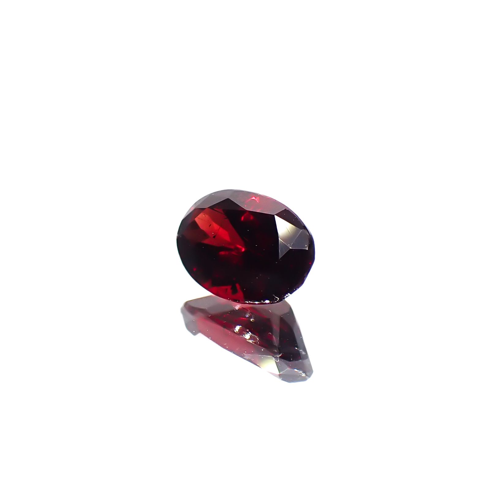 アントヒルガーネット(クロムパイロープガーネット) アメリカ・アリゾナ州産 0.57ct[240527826]6.1x4mm前後