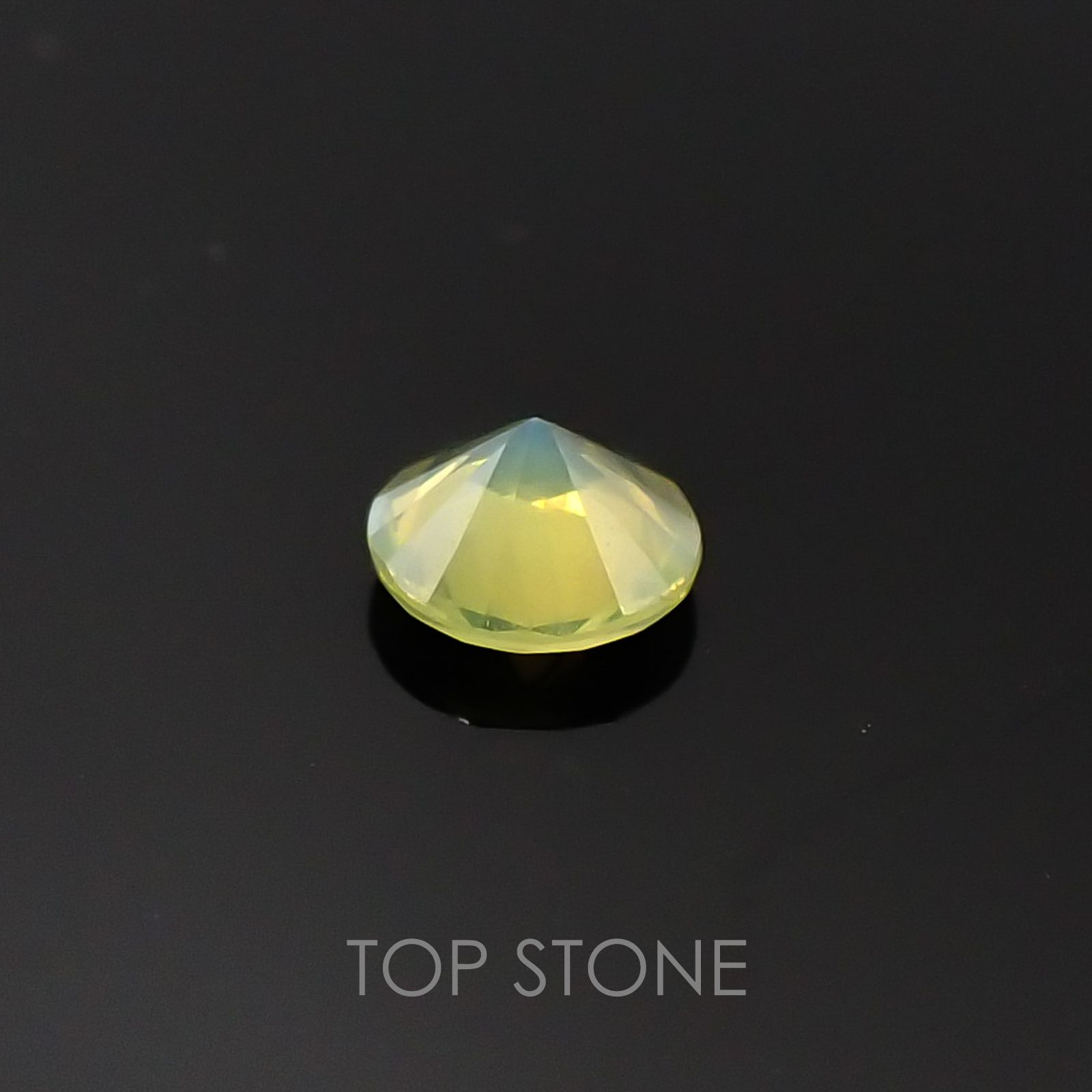 クリソベリルキャッツアイ スリランカ産 ルース 0.24ct[20085215]3.9×3.8mm前後