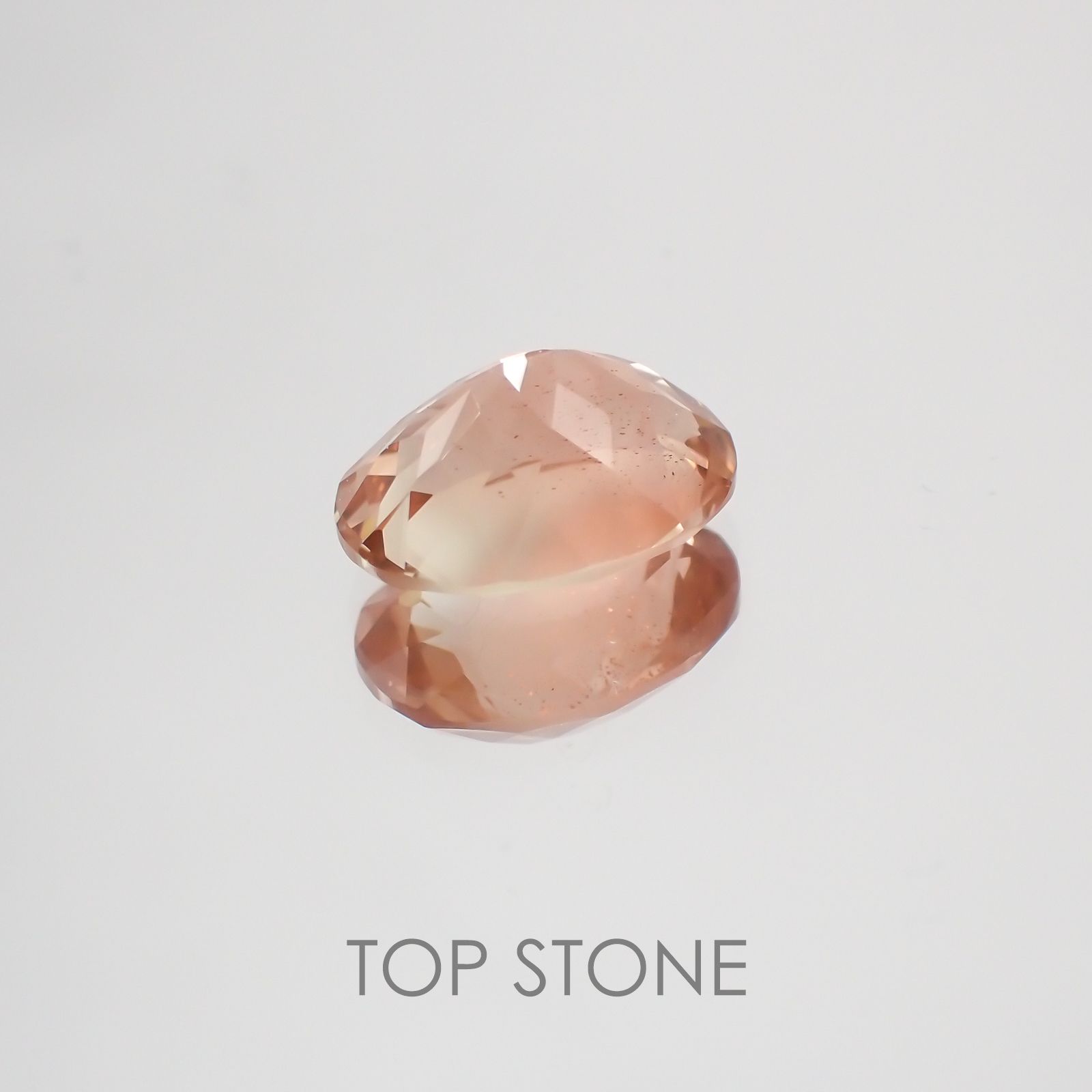 オレゴンサンストーン(宝石名ラブラドライト) アメリカ・オレゴン州産 1.72ct 識別済[210410378]9×7.2mm前後