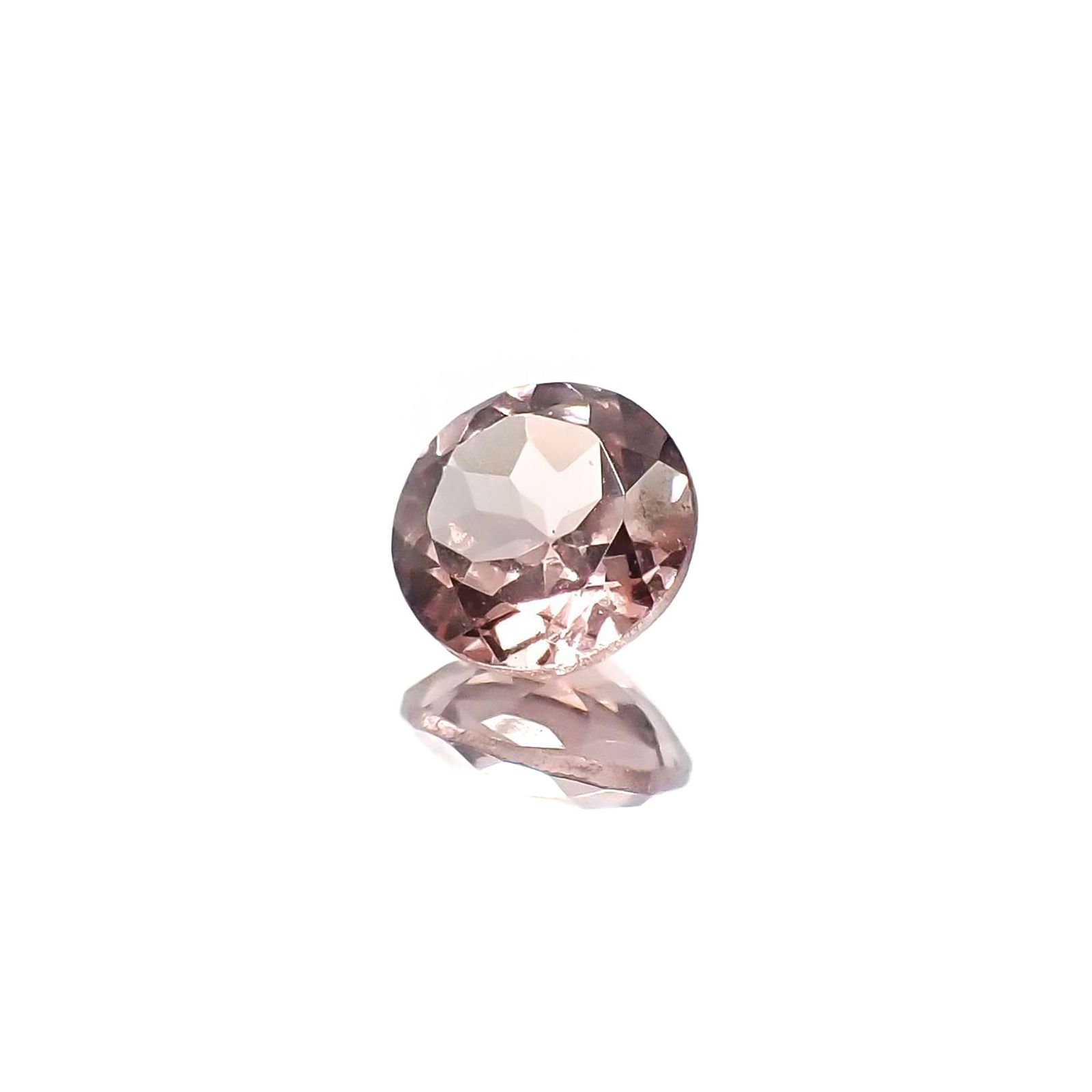 カラーシフトマラヤガーネット(宝石名ガーネット)タンザニア・マヘンゲ産 識別済 0.65ct / 5.2x5.2mm前後 [230823056]