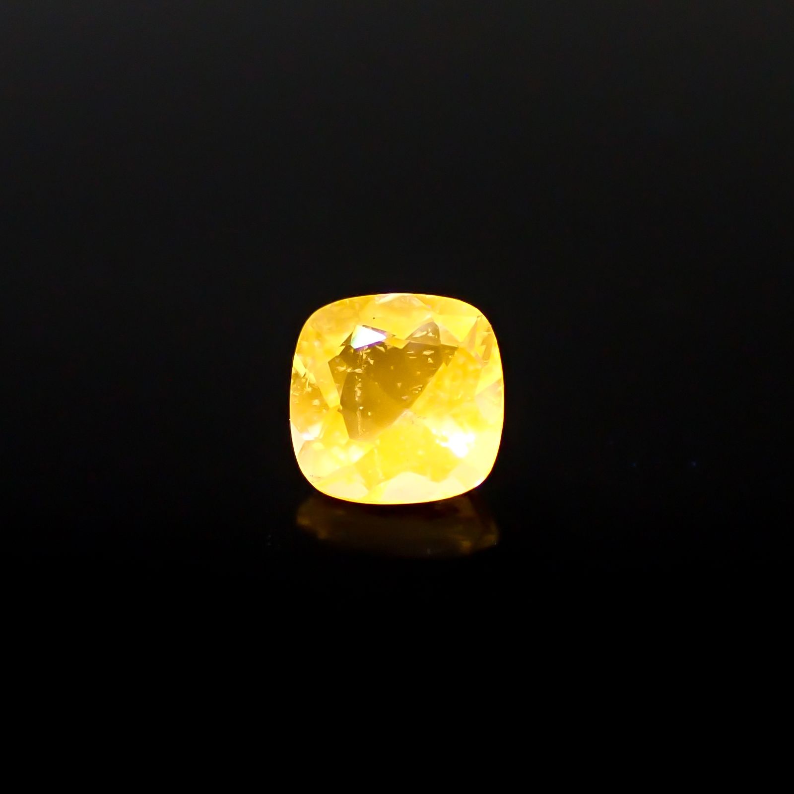 テネブレッセンススキャポライト アフガニスタン産 0.49ct[240928922]5.1x5mm前後