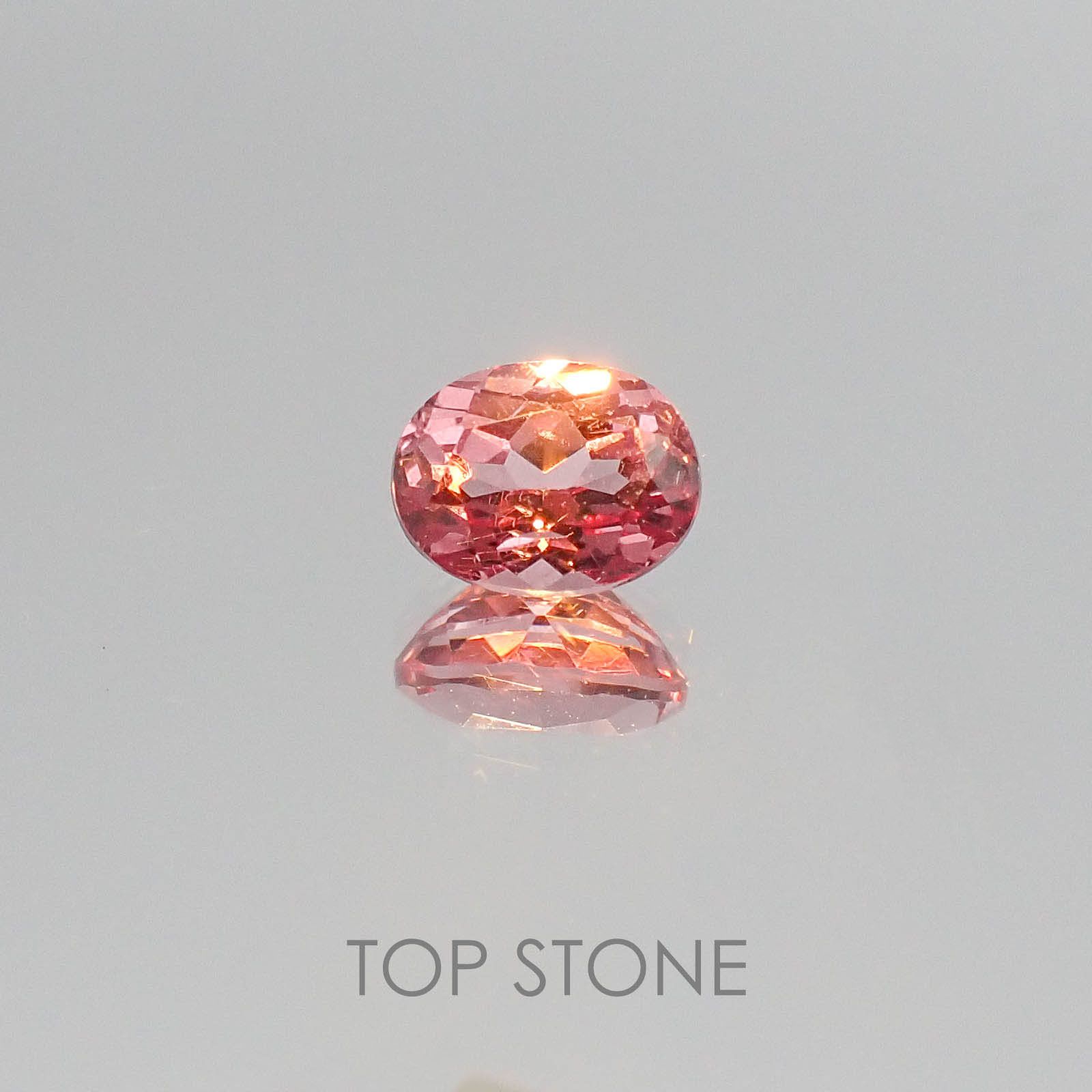 カラーチェンジマラヤガーネット タンザニア産 ルース 0.99ct[20074272]6.5×5mm前後