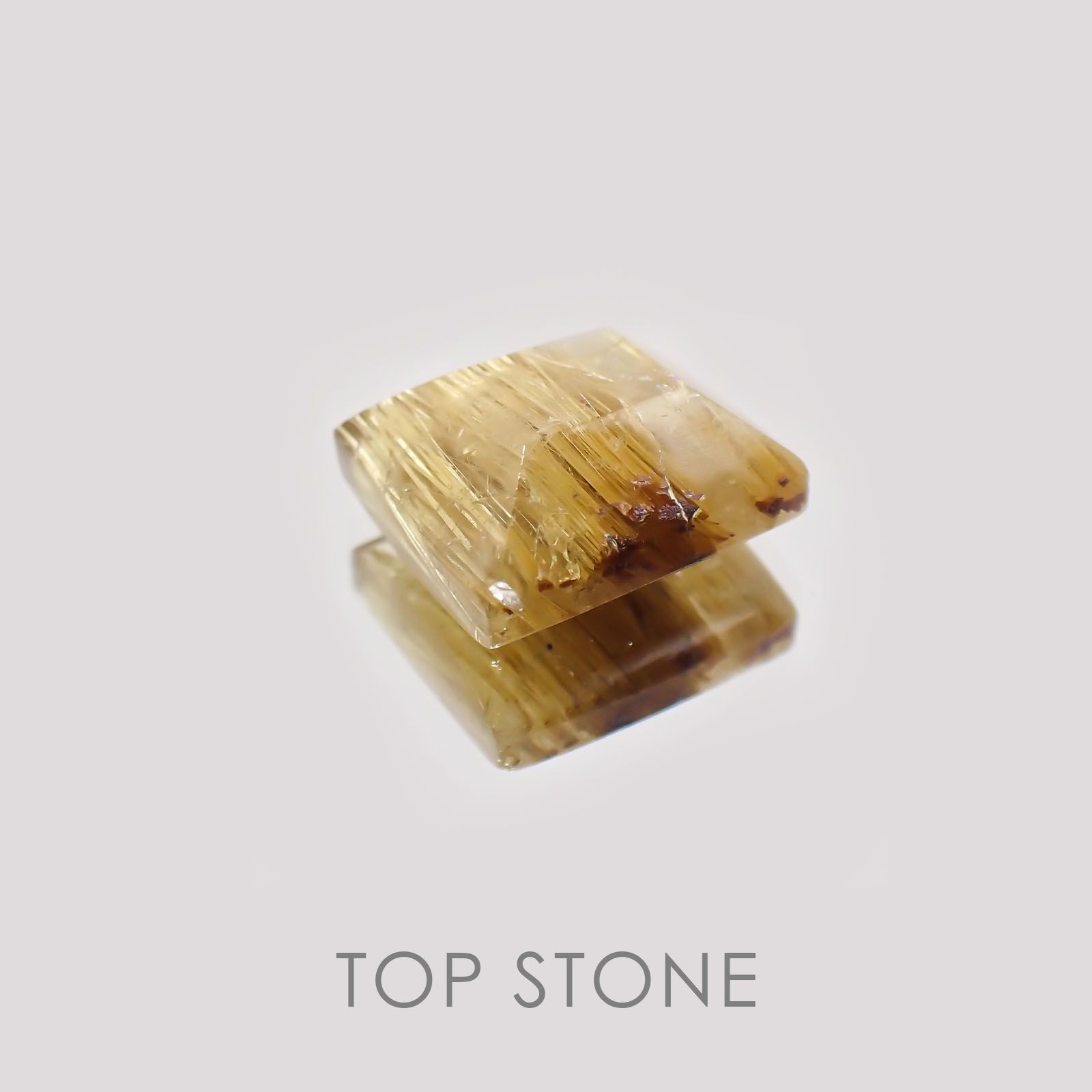 タイチンルチルクォーツ ブラジル産 ルース 4.07ct[21019174]9.7×8.8mm前後
