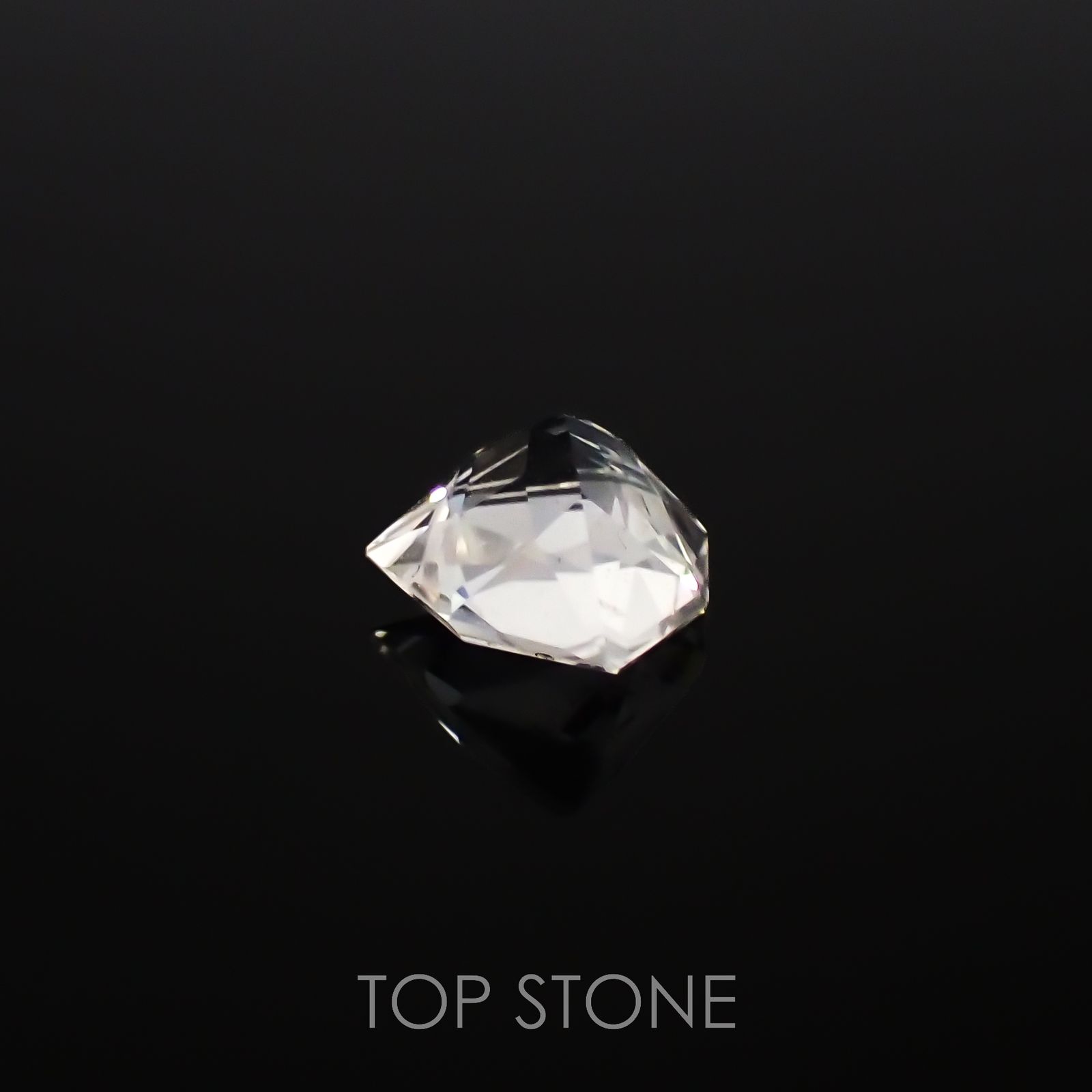 フェナカイト(宝石名フェナカイト)ロシア産 1.91ct 識別済[220515728]8.8x8.8mm前後