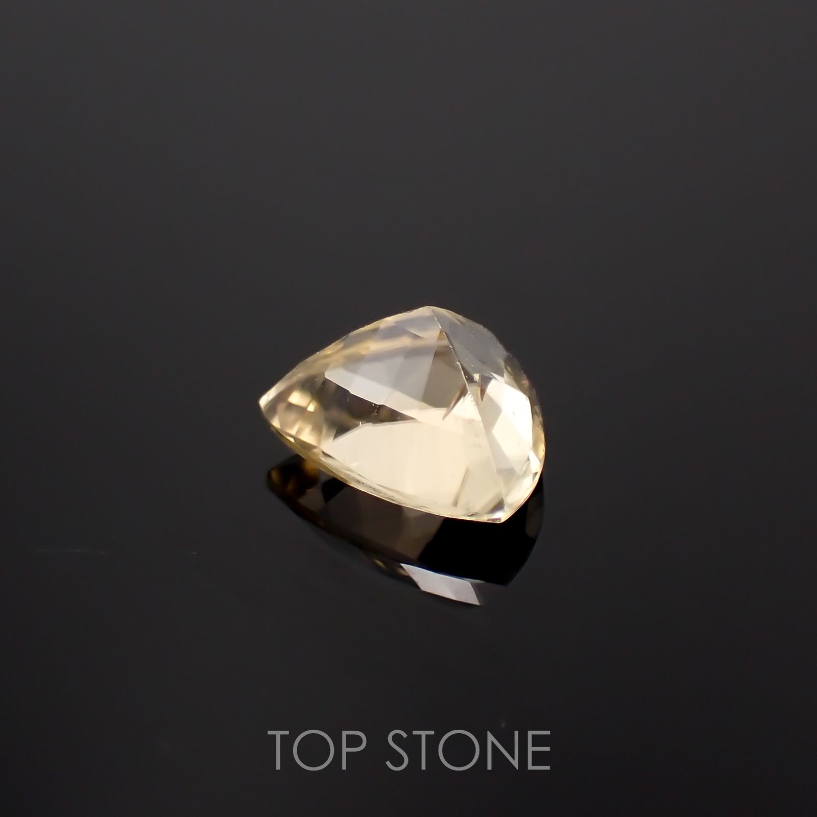 シンハライト(宝石名シンハライト)スリランカ産 1.63ct 識別済[221219704]7.2x8.4mm前後