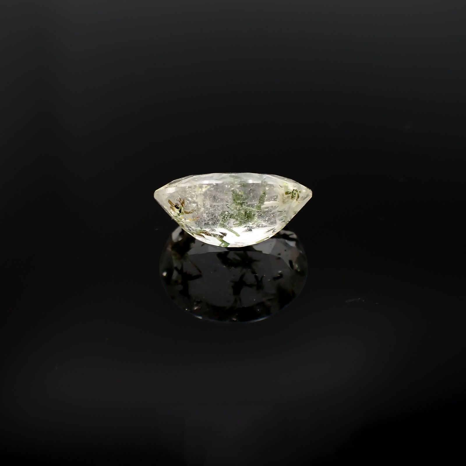 ヘデンベルジャイトインクォーツ インドネシア産 3.64ct [220917827]12.2x9.6mm前後