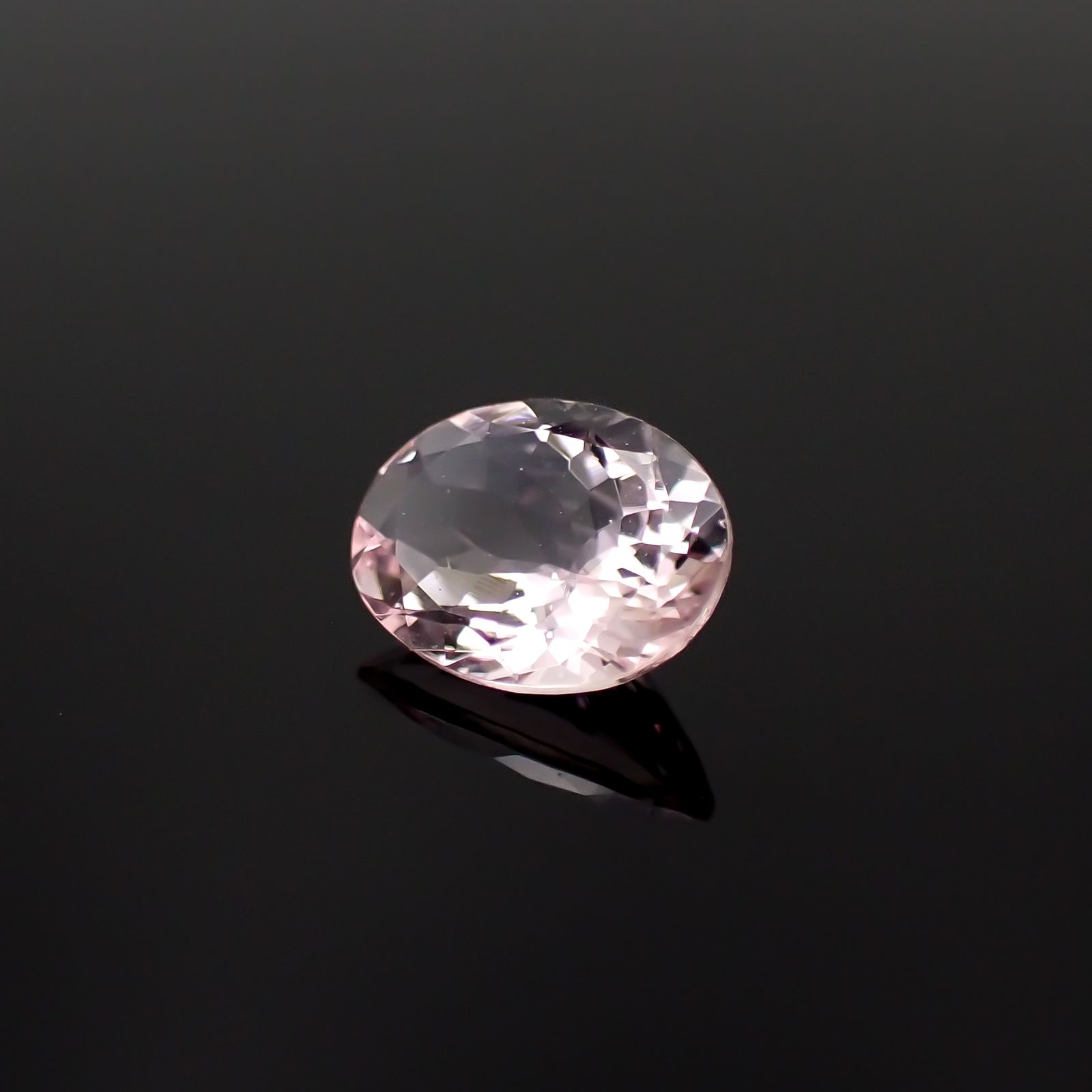 モルガナイト ブラジル産 1.04ct[230421787]8.1x6.2mm前後