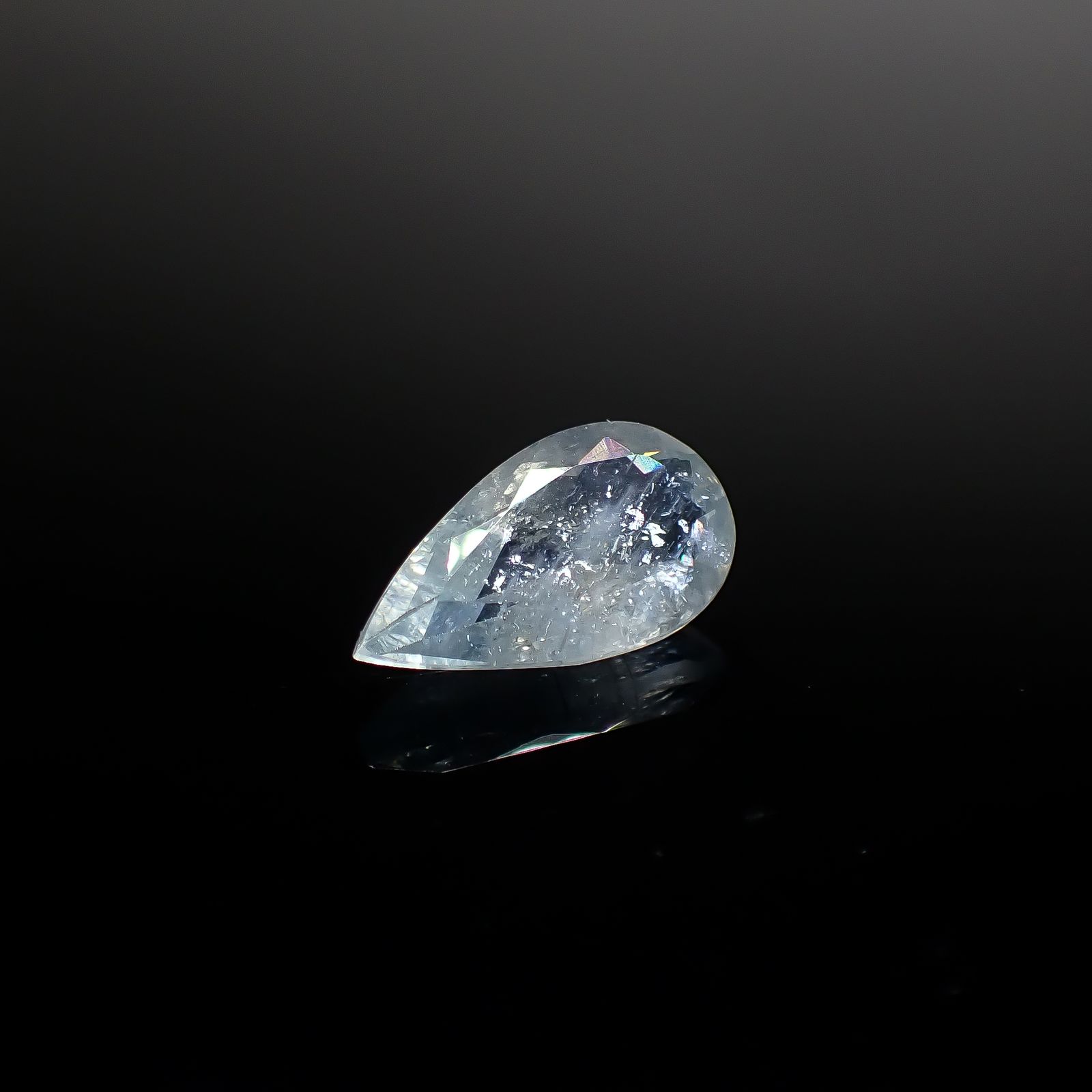 イリデッセンスアクアマリン ブラジル産 4.78ct [250730699]16.7x9.1mm前後