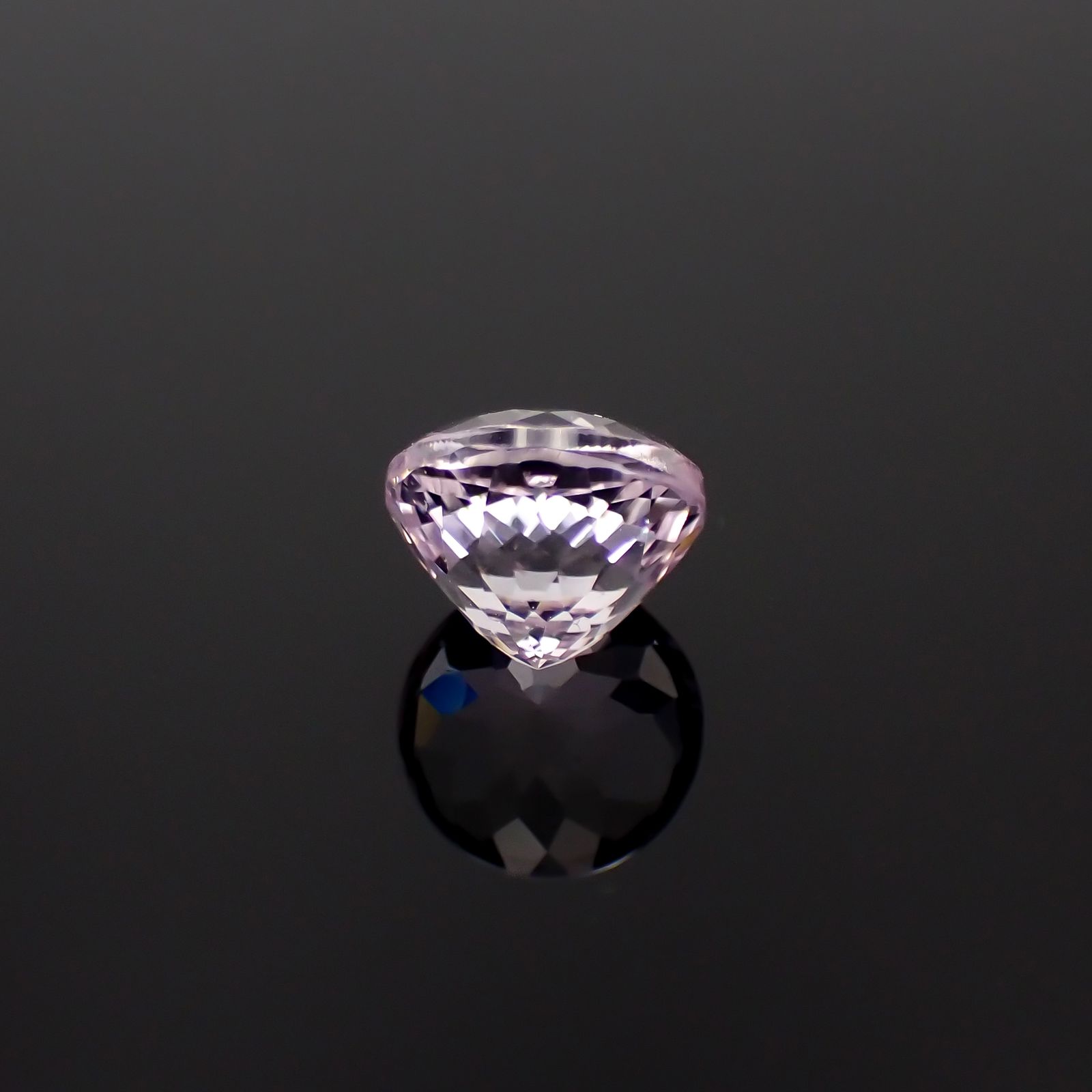 クンツァイト アフガニスタン産 2.64ct [251124356]7.9x7.9mm前後