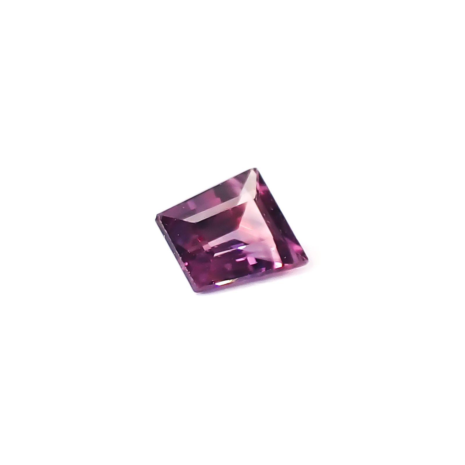 ウィンザーサファイア タンザニア・ウィンザー産 0.19ct / 3.5x3mm前後 [260532129]