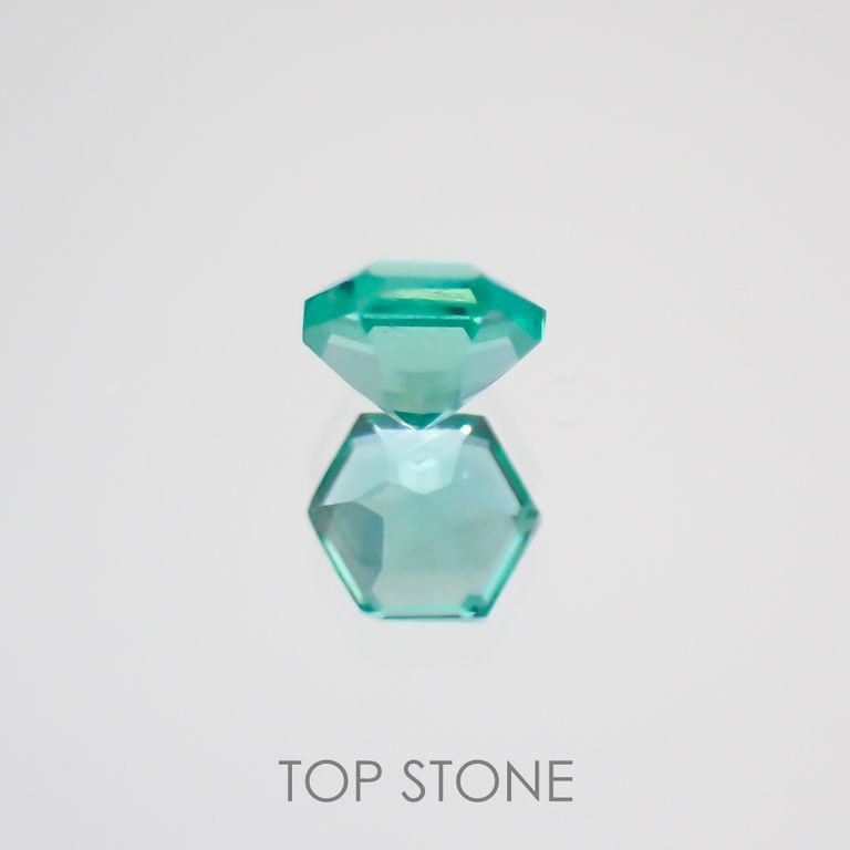 ヘキサゴンカット エメラルド 宝石名エメラルド ザンビア産 0 10ct 識別済 2 8 2 7mm前後 Top Stone トップストーン