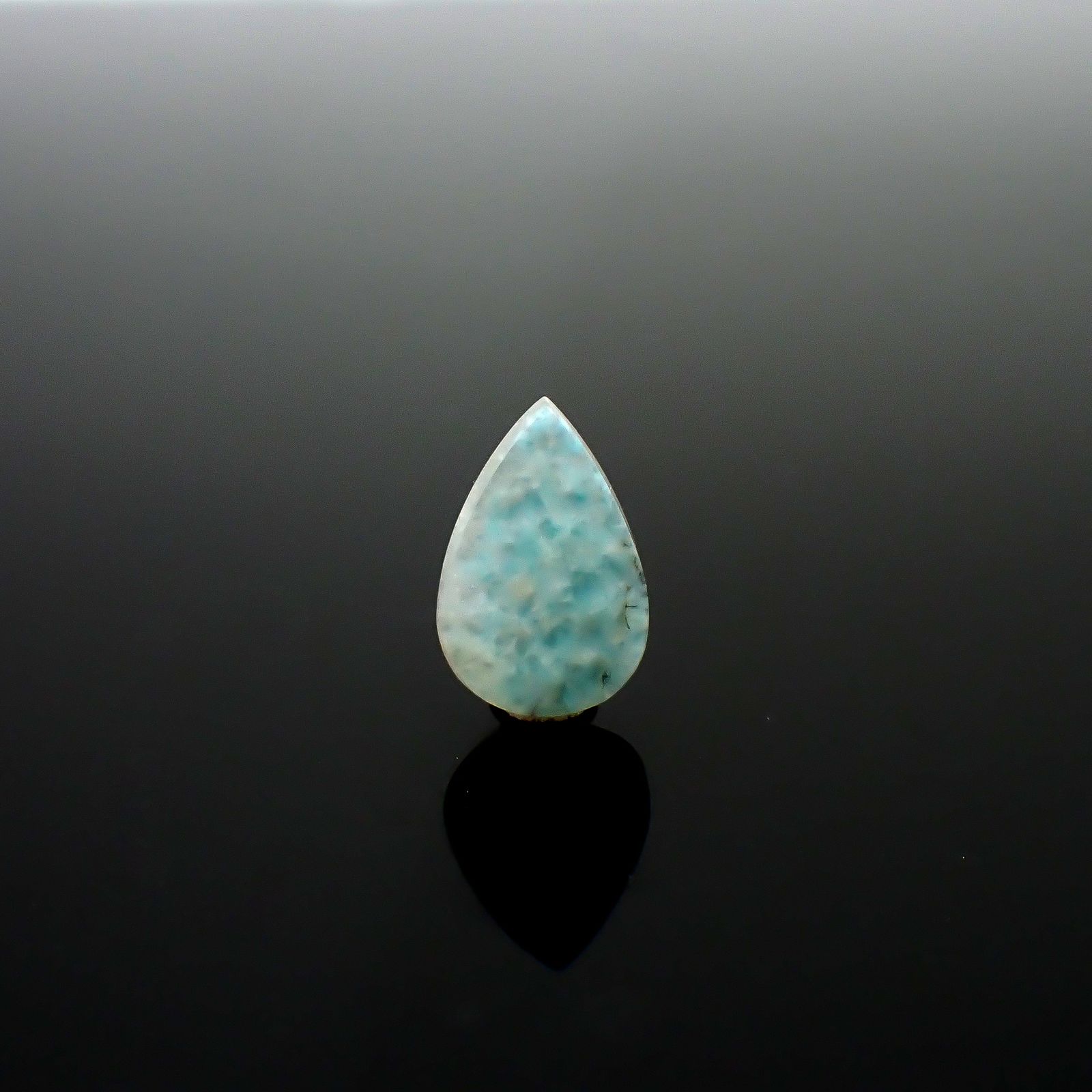 パライバクォーツ ブラジル産 3.86ct / 14.4x9.4mm前後 [260632505]