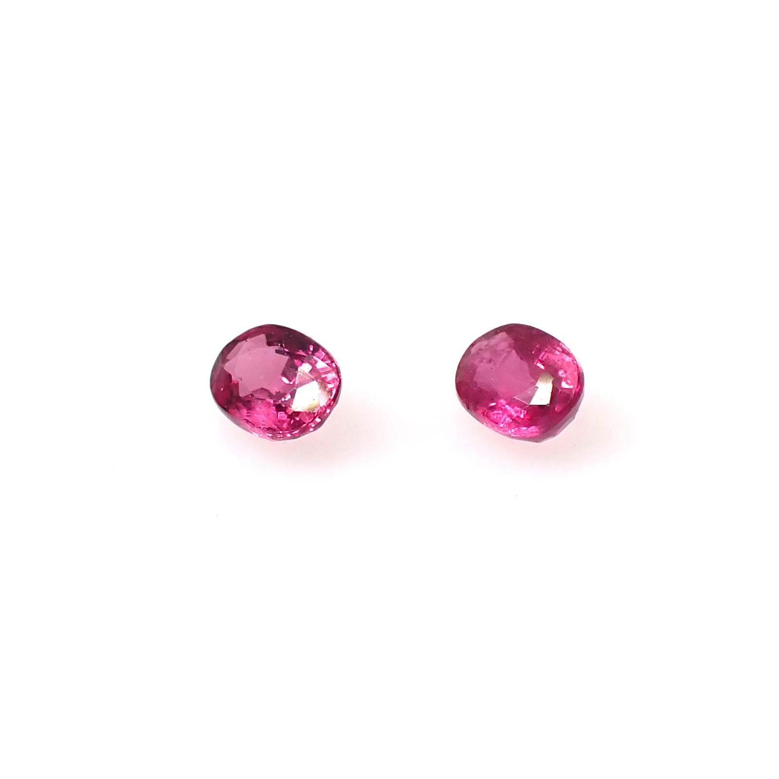 ◇ペアセット◇ルビー モザンビーク/ビルマ産 0.29ct(2pcs合計) [250630555]3.3-3.4x2.5mm前後