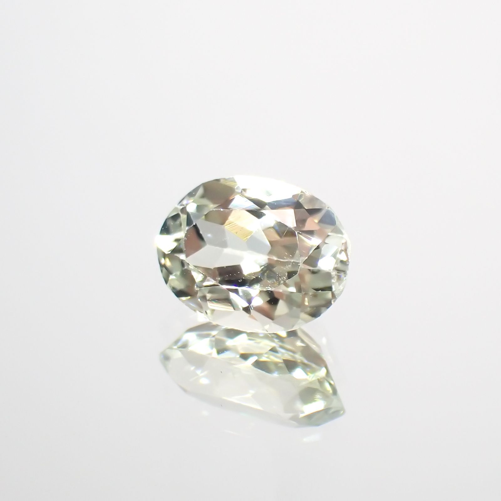 シリマナイト(宝石名シリマナイト)インド産 1.39ct 識別済[211113696]8x6.1mm前後
