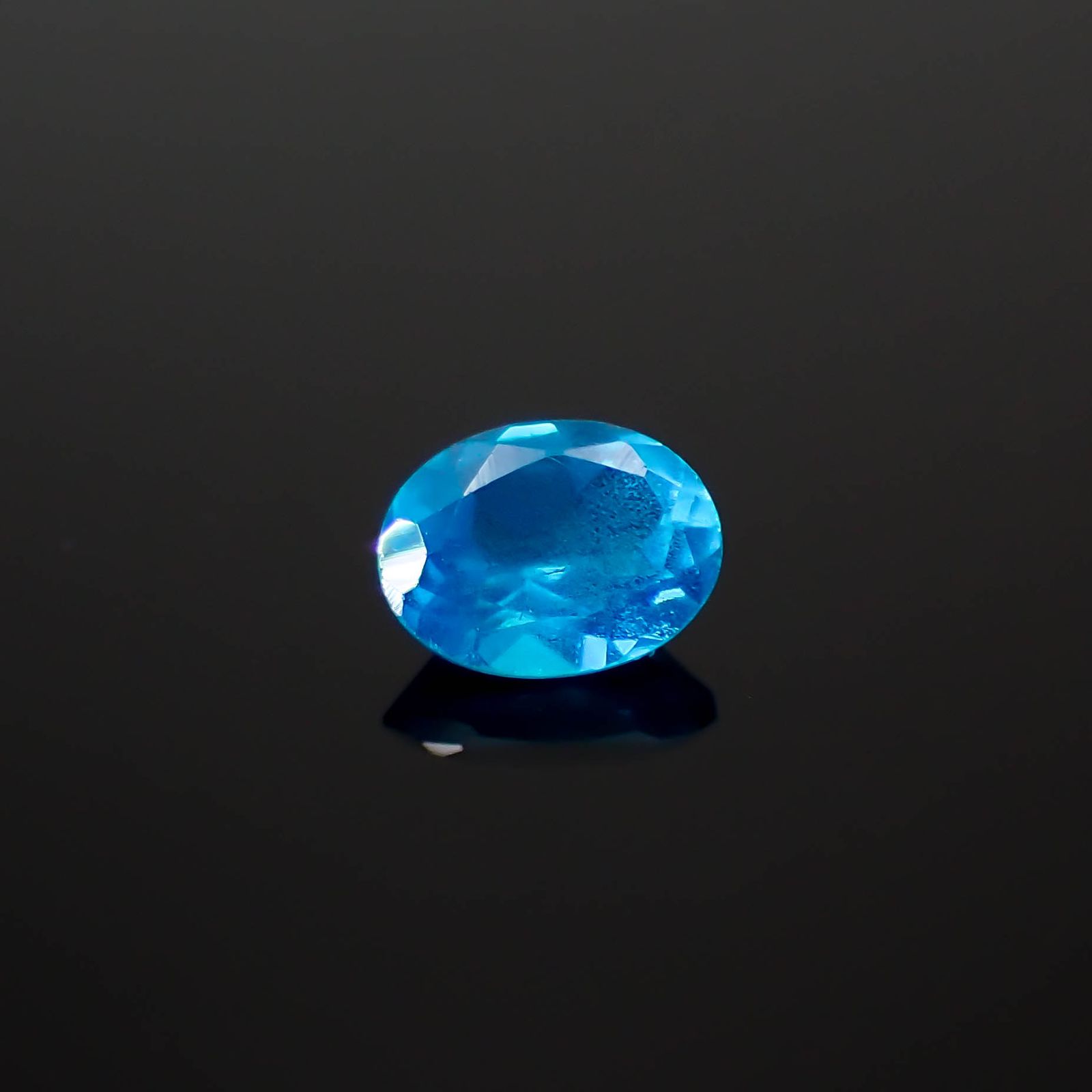 ネオンブルーアパタイト マダガスカル産 0.18ct[240628098]4x3mm前後