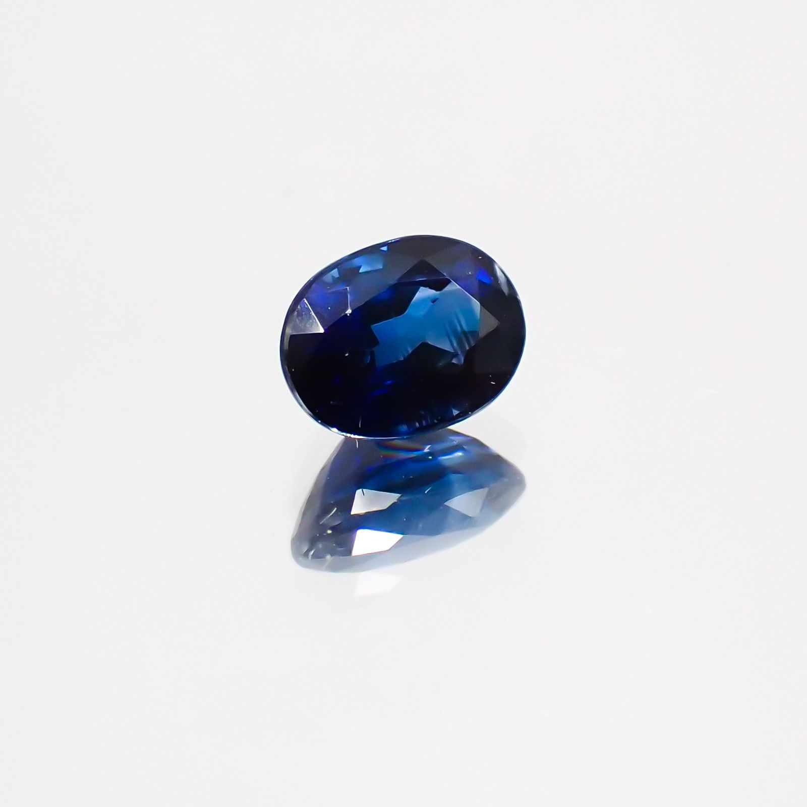 サファイア マダガスカル・スリランカ産 ルース 0.52ct[21038712]5.2×3.8mm前後