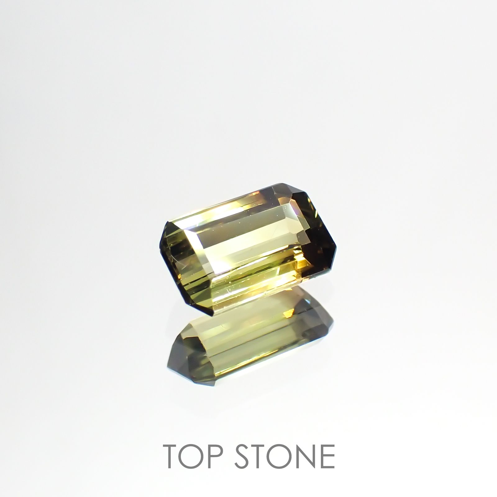バイカラークリソベリル(宝石名バイカラー・クリソベリル)マダガスカル産 0.85ct 識別済[220114199]6.8x4.2mm前後