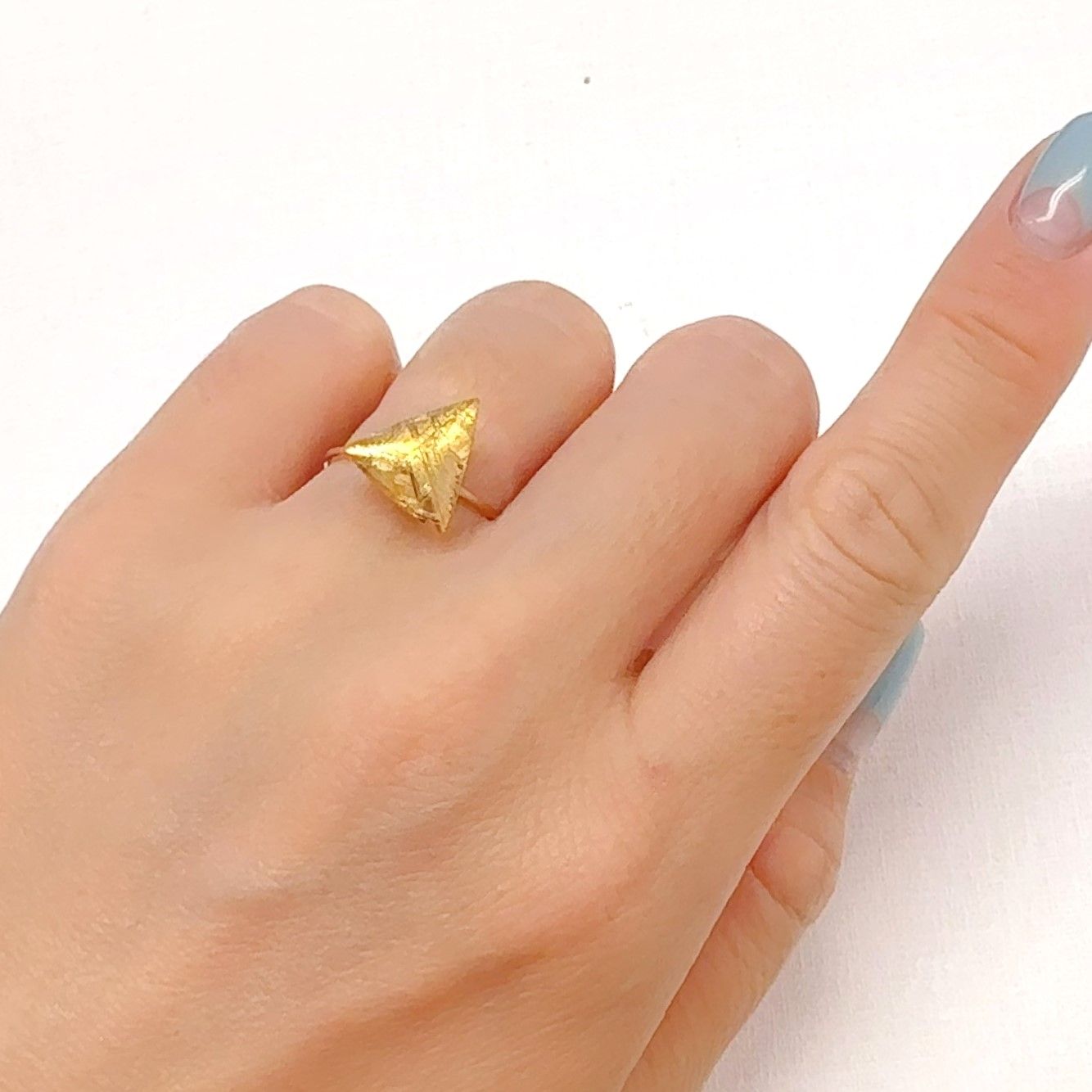 ムオニナルスタ隕石 発見地:スウェーデン 6.17ct[240125823]12x11.4mm前後