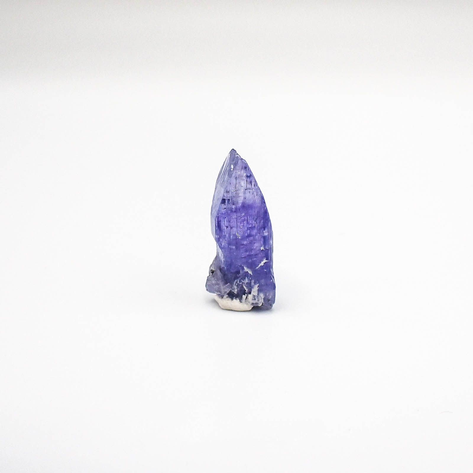 タンザナイト 原石(宝石名タンザナイト)タンザニア産 10.17ct 識別済[230522223]21.4x9mm前後