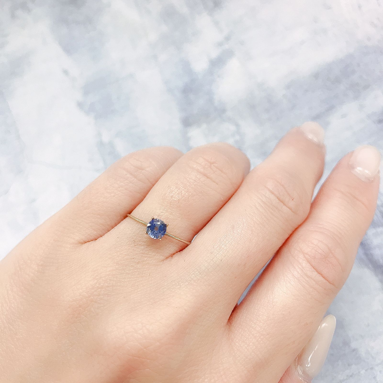アイスブルーサファイア(宝石名サファイア)スリランカ/マダガスカル産 0.42ct 識別済[220515971]4.4x4.3mm前後