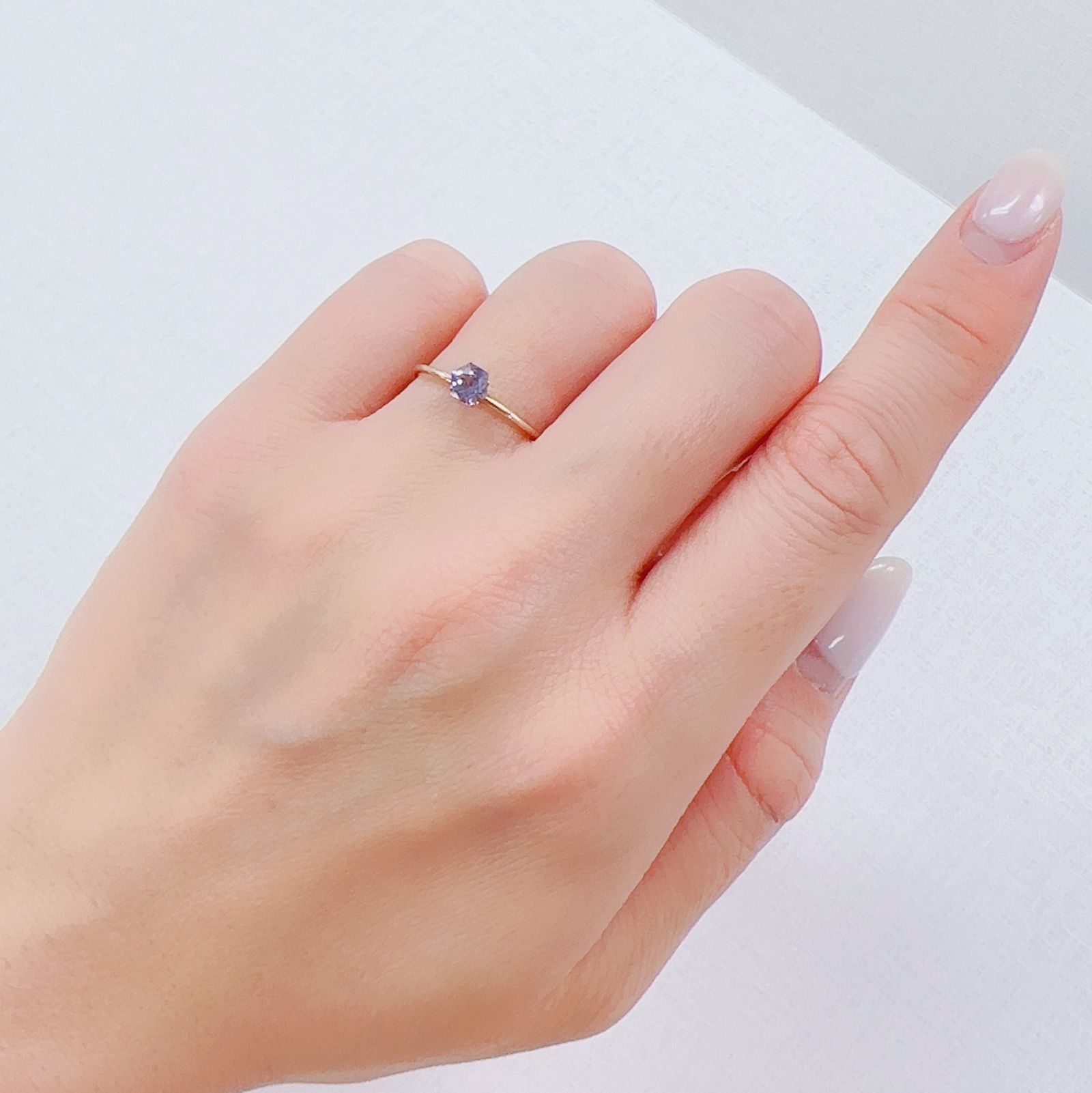 ◇ヘキサゴンカット◇パープルスピネル(宝石名スピネル)ビルマ/マダガスカル産 0.43ct 識別済[230220645]4.2x4.1mm前後