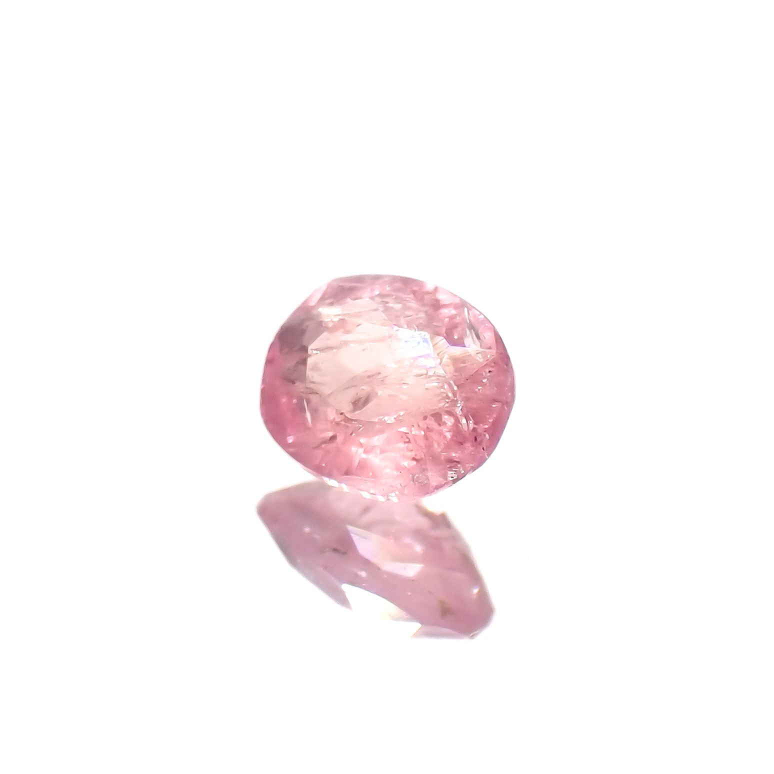 ペツォッタイト(ラズベリル)(宝石名ペツォッタイト)マダガスカル産 0.15ct 識別済[231023643]3.7x3.1mm前後