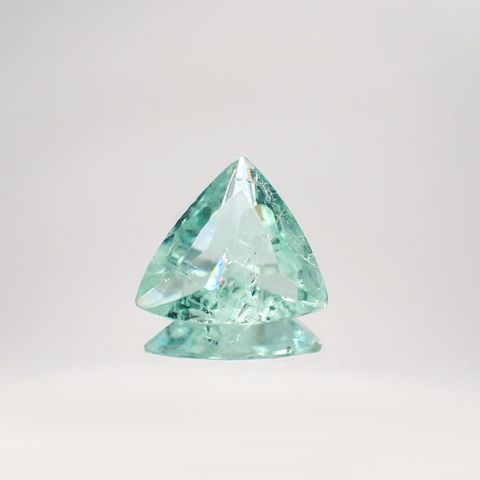 フォスフォフィライト(宝石名フォスフォフィライト) ボリビア産 2.289ct ソ付(彩珠)[20084970]10.7×9.5mm前後