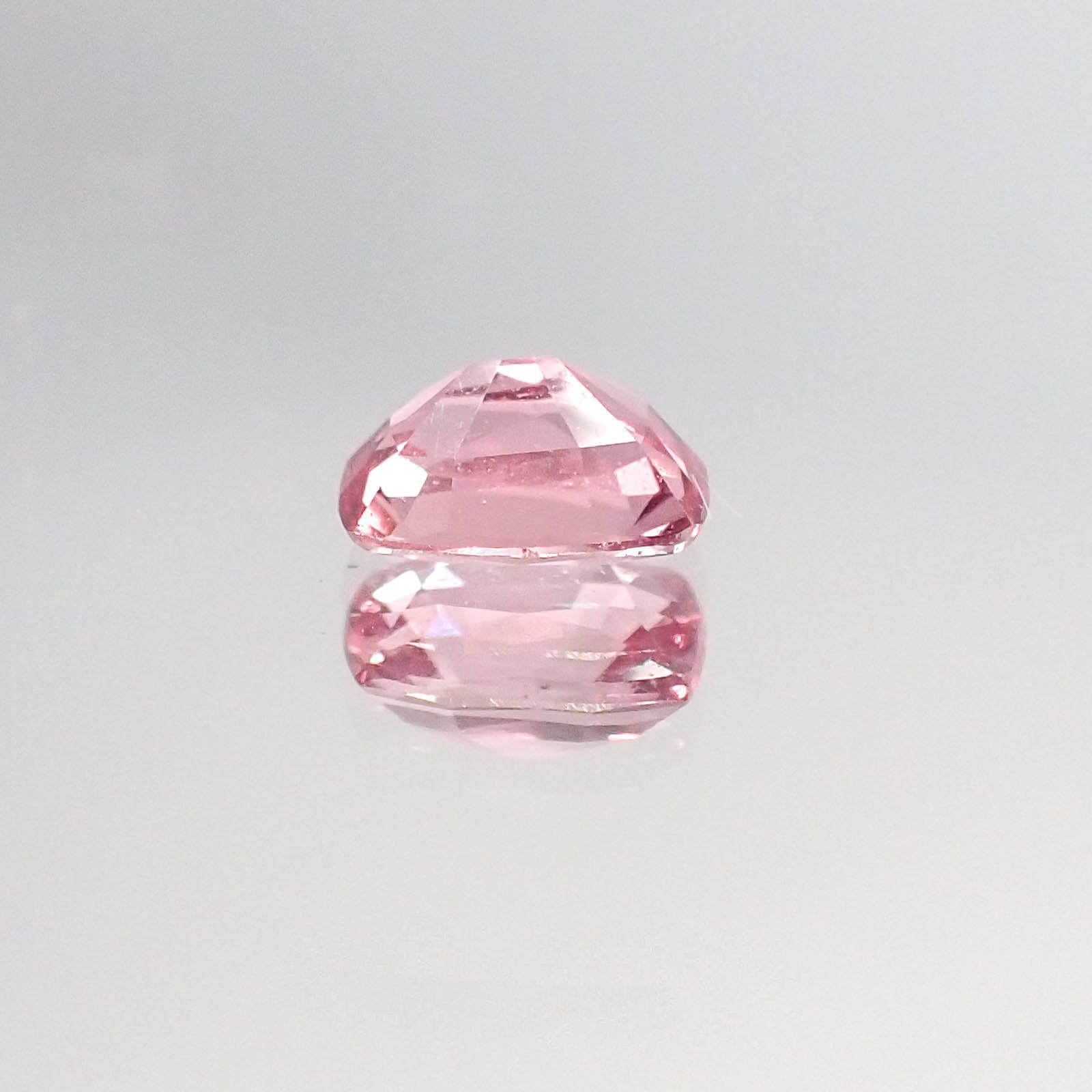 パパラチャサファイア スリランカ産 0.57ct DGL鑑付[20062898]5.5×4.2mm前後