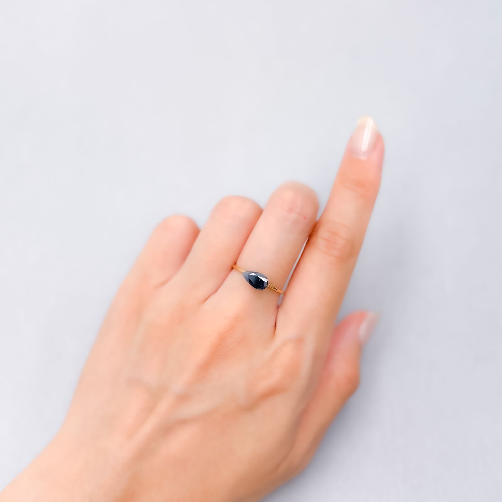 ルチル単結晶 ブラジル産 0.92ct [250630607]8.6x4.8mm前後