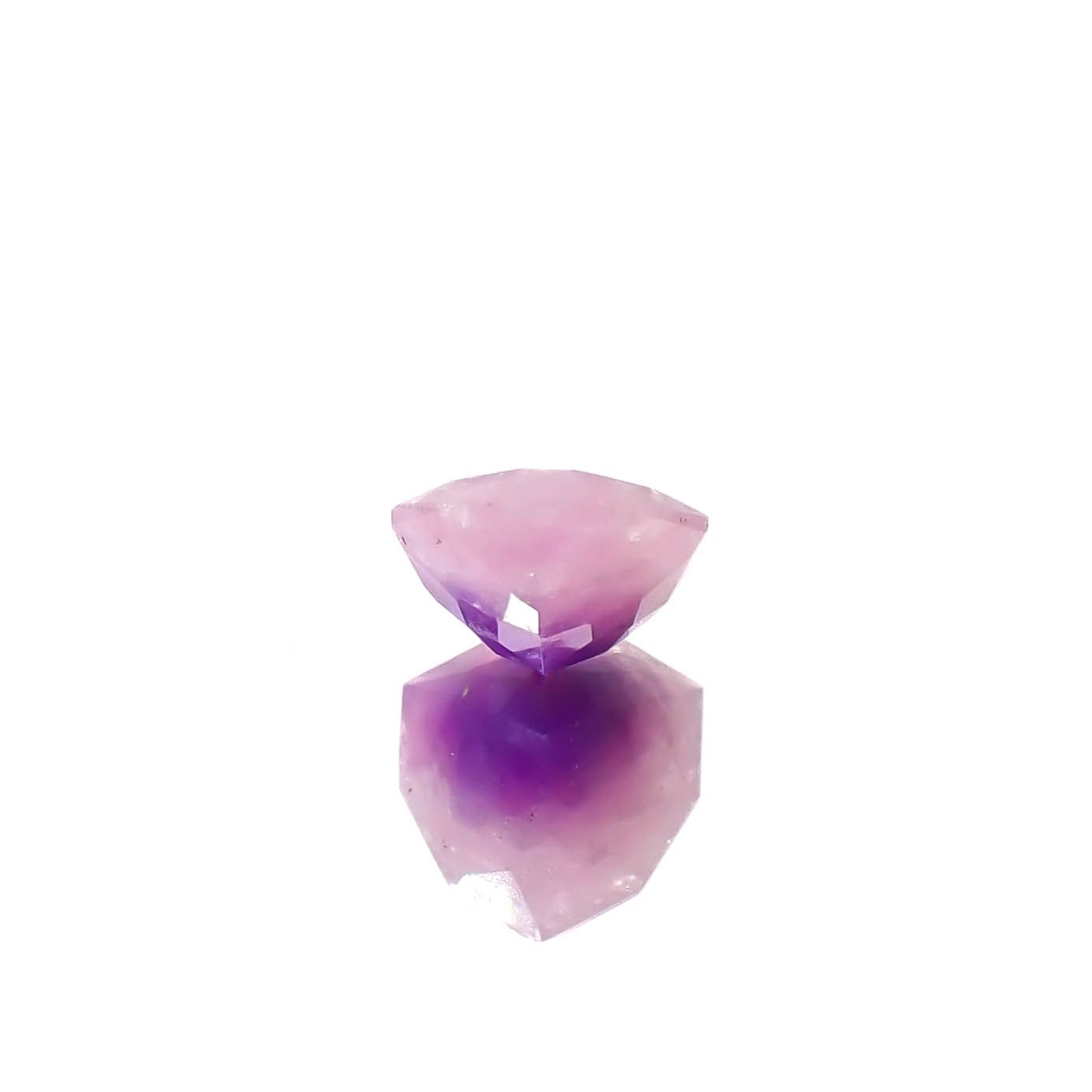 ◇カスタムカット◇スギライト 南アフリカ産 0.87ct / 6.5x6.3mm前後 [250931016]