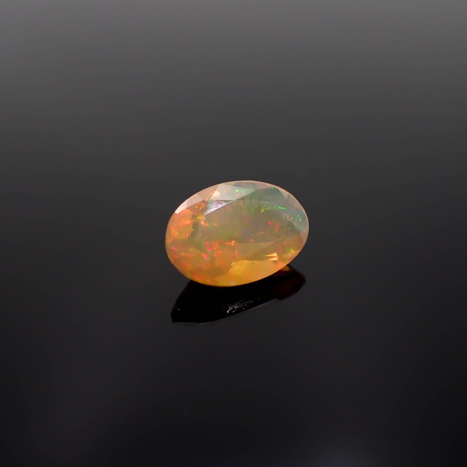 エチオピアオパール(宝石名オパール)エチオピア産 1.10ct 識別済[230521994]10x6.9mm前後