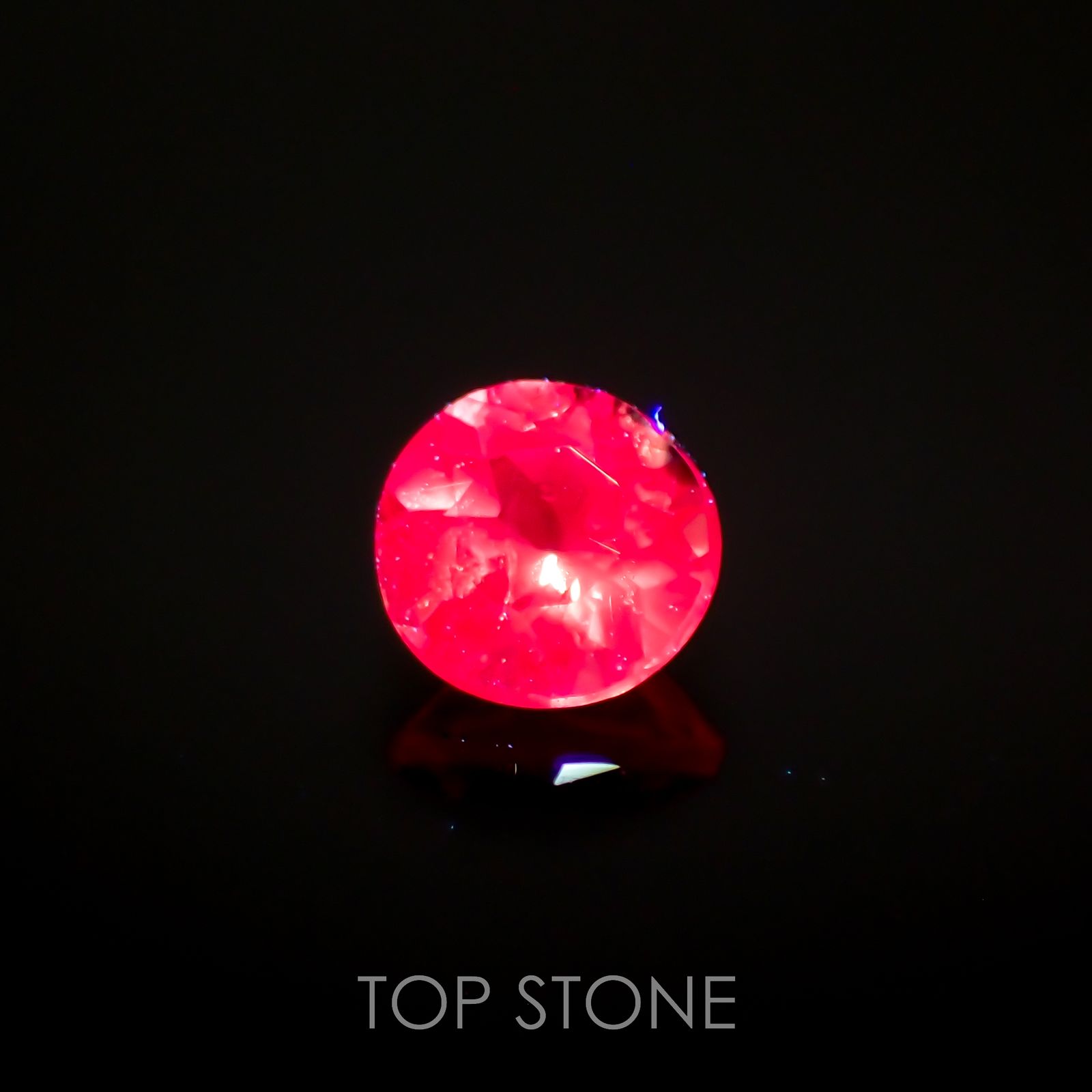 ピンクサファイア(宝石名サファイア)タンザニア・ウィンザー産 0.22ct 識別済[220616162]3.4x3.3mm前後