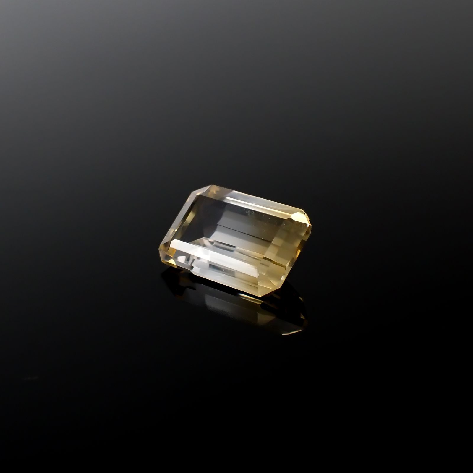 バイカラーシトリン ブラジル・ミナスジェライス州産 3.72ct[240326450]11.9x8mm前後