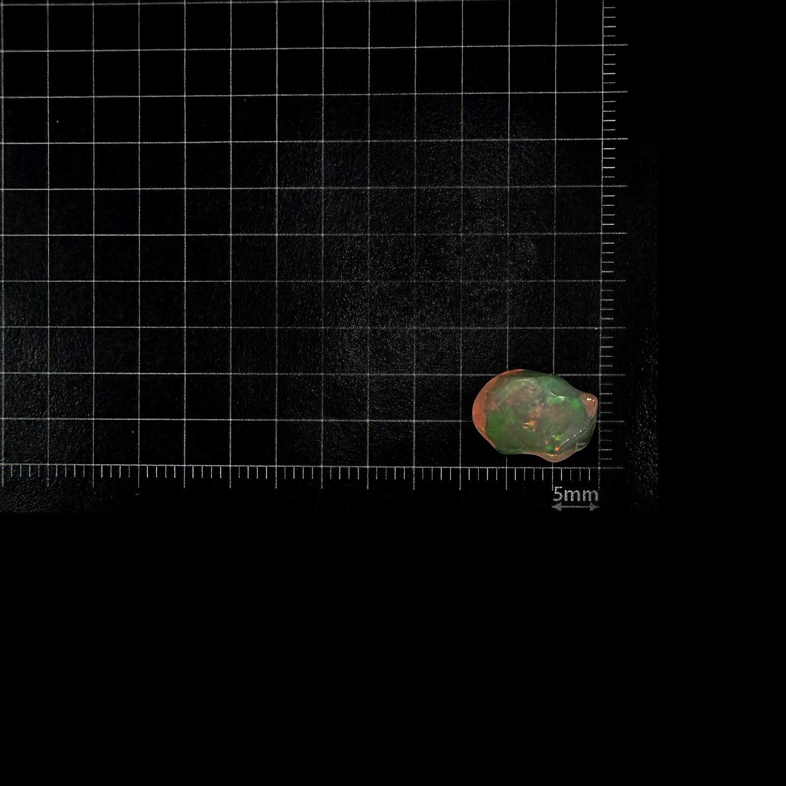 ◇バロック型◇エチオピアオパール(宝石名オパール) エチオピア産 識別済 3.61ct / 13x10mm前後 [260113173]