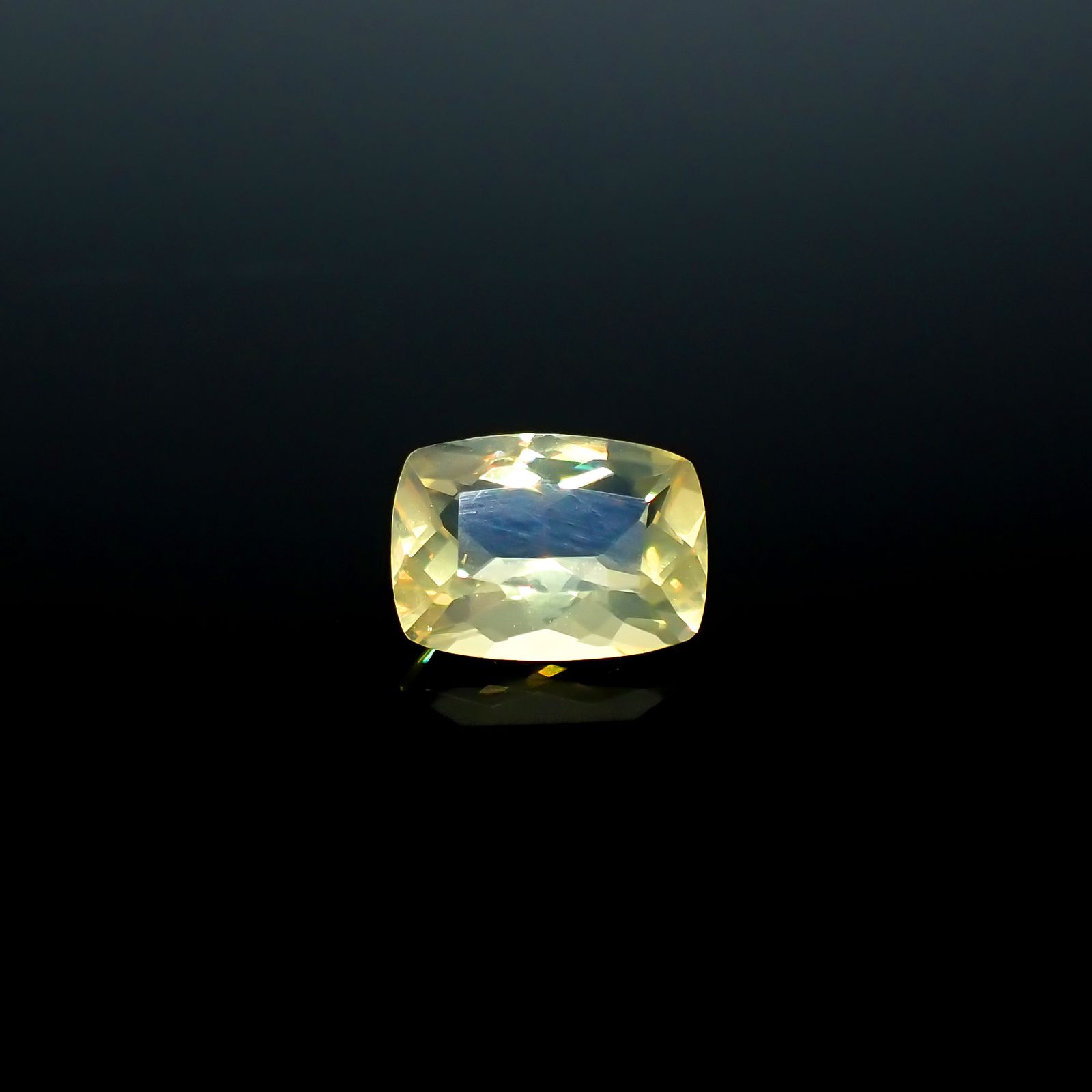 イエローオパール メキシコ産 1.30ct[240226199]9.2x6.6mm前後