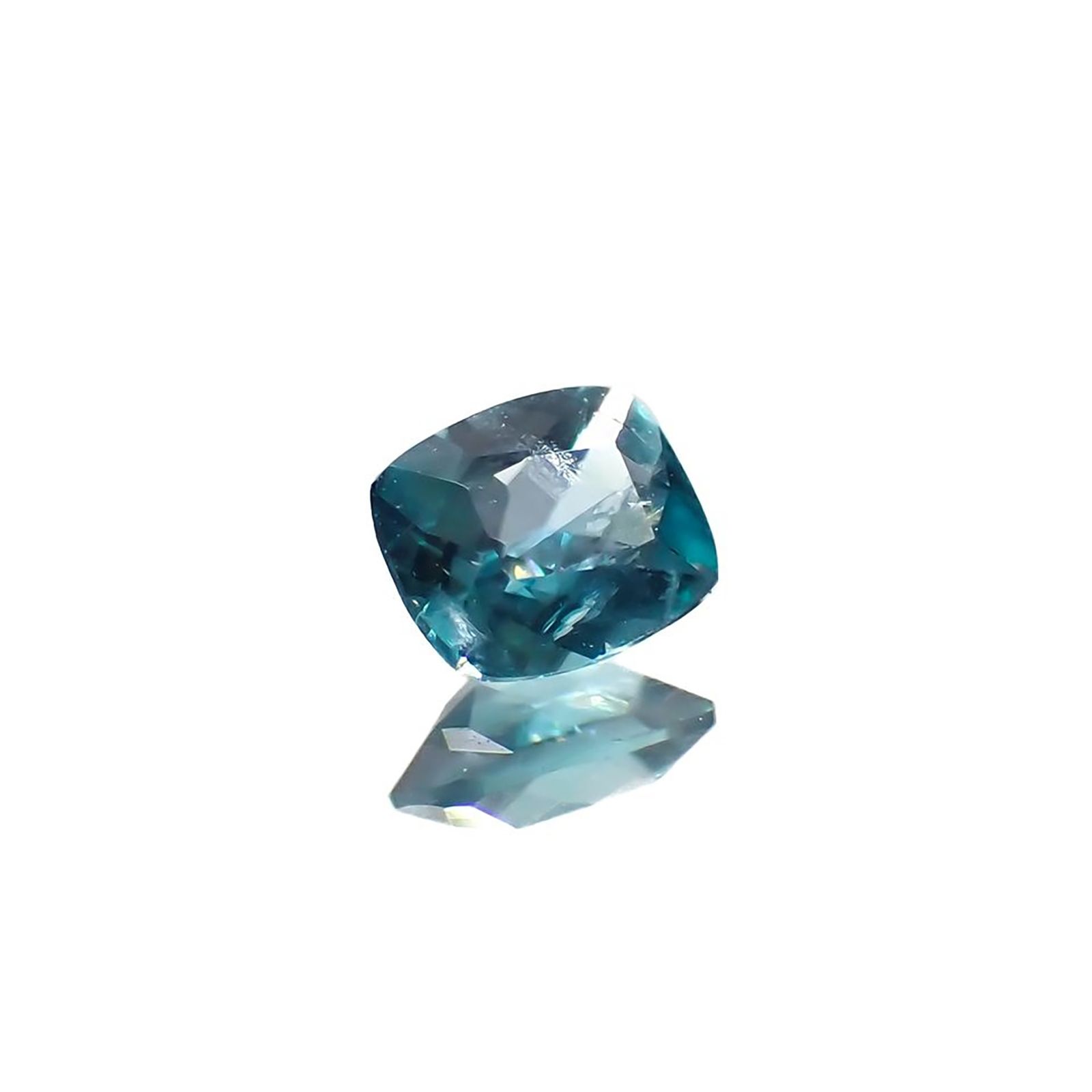 グランディディエライト(宝石名グランディディエライト)マダガスカル産 識別済 0.11ct / 3.6x3.1mm前後 [240326596]