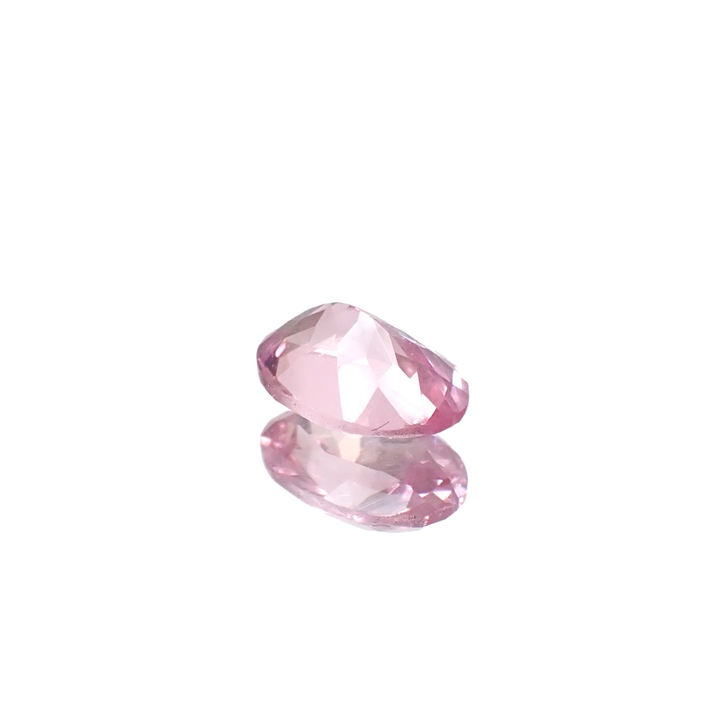 シルキーピンクスピネル タンザニア産 0.48ct [250530337]6x4.1mm前後