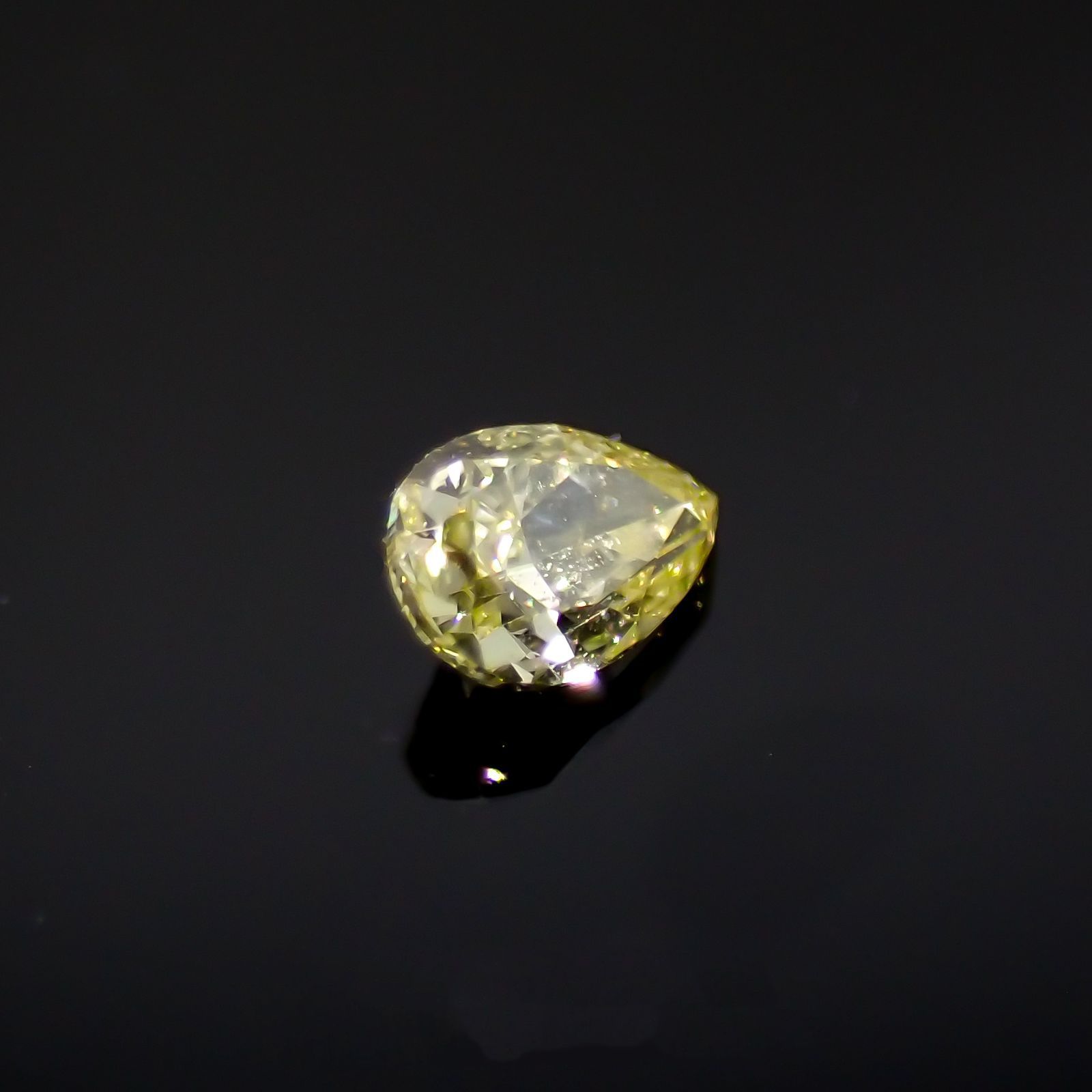 イエローダイヤモンド SI-VS(宝石名ダイアモンド) 0.041ct 識別済[220616393]2.7x1.8mm前後